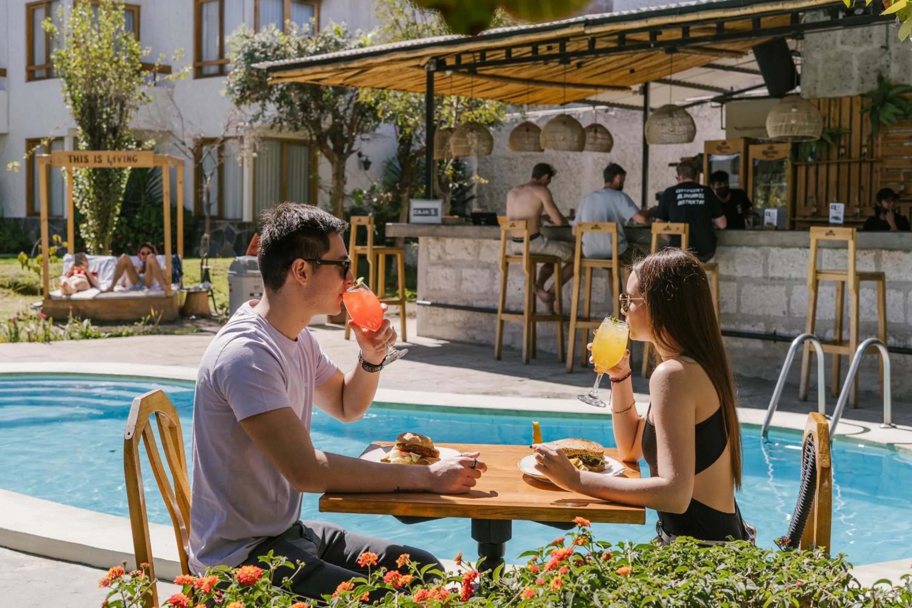 Restaurant/places to eat, Swimming Pool in Selina Arequipa