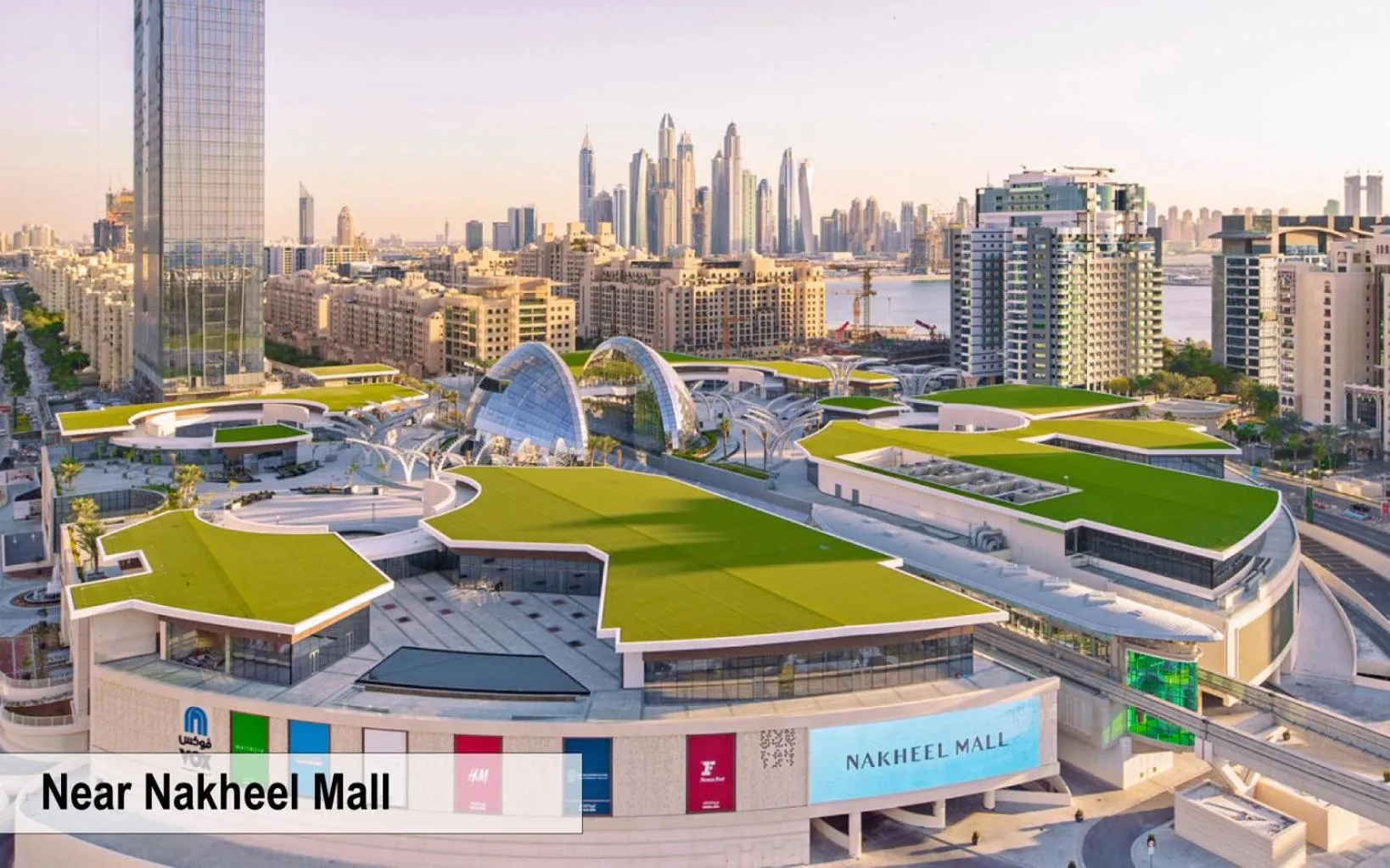 Neighbourhood in Luxury Escapes - Palm Jumeirah's Spectacular Ocean-View Apartment - NABAT