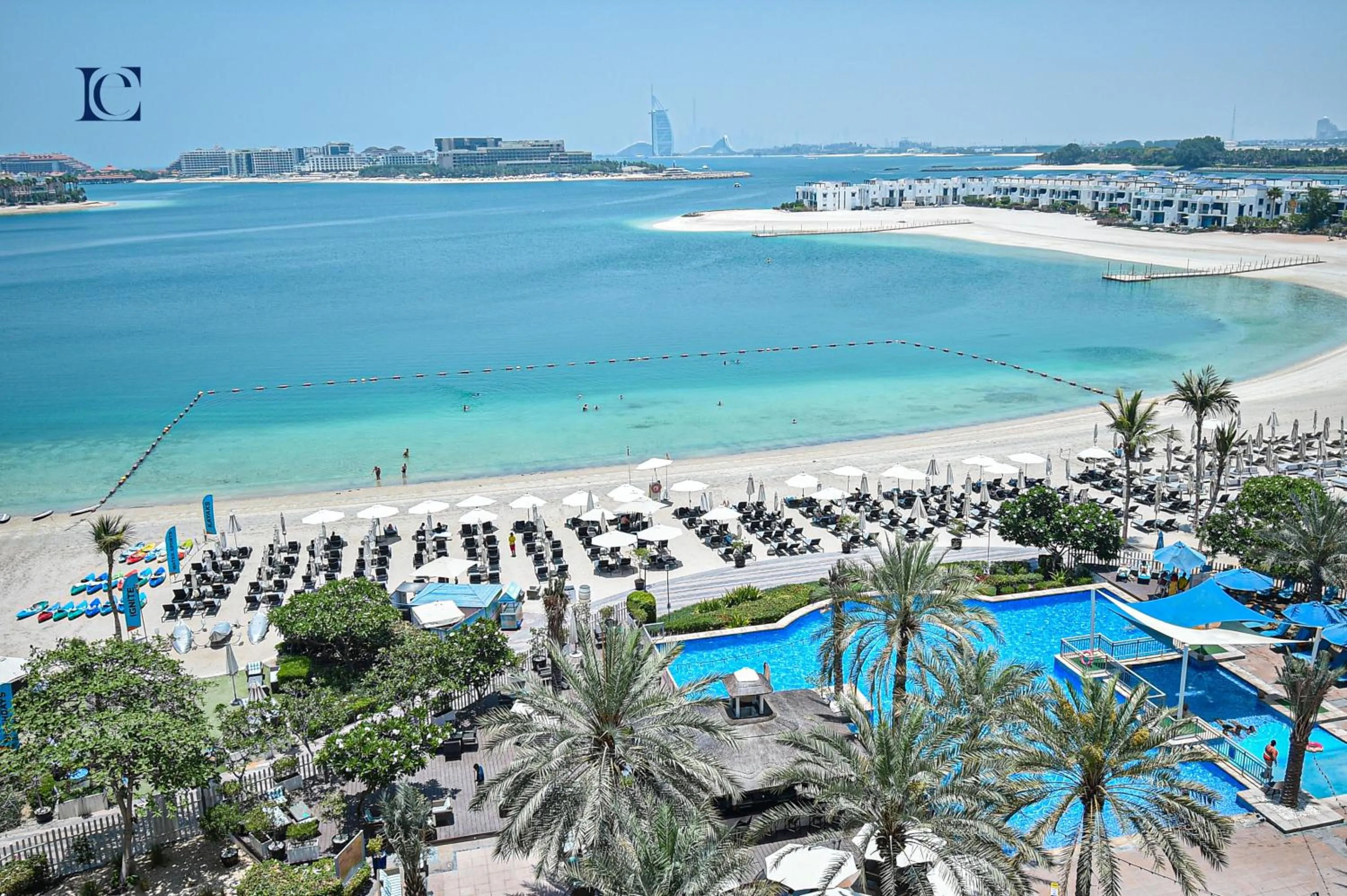 Nearby landmark in Luxury Escapes - Palm Jumeirah's Spectacular Ocean-View Apartment - NABAT