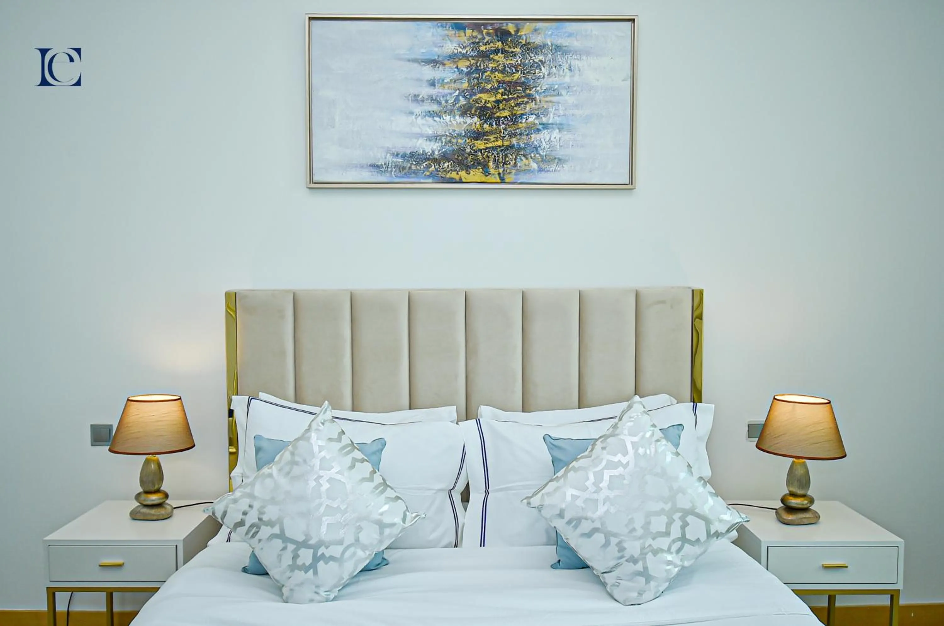 Bed in Luxury Escapes - Palm Jumeirah's Spectacular Ocean-View Apartment - NABAT