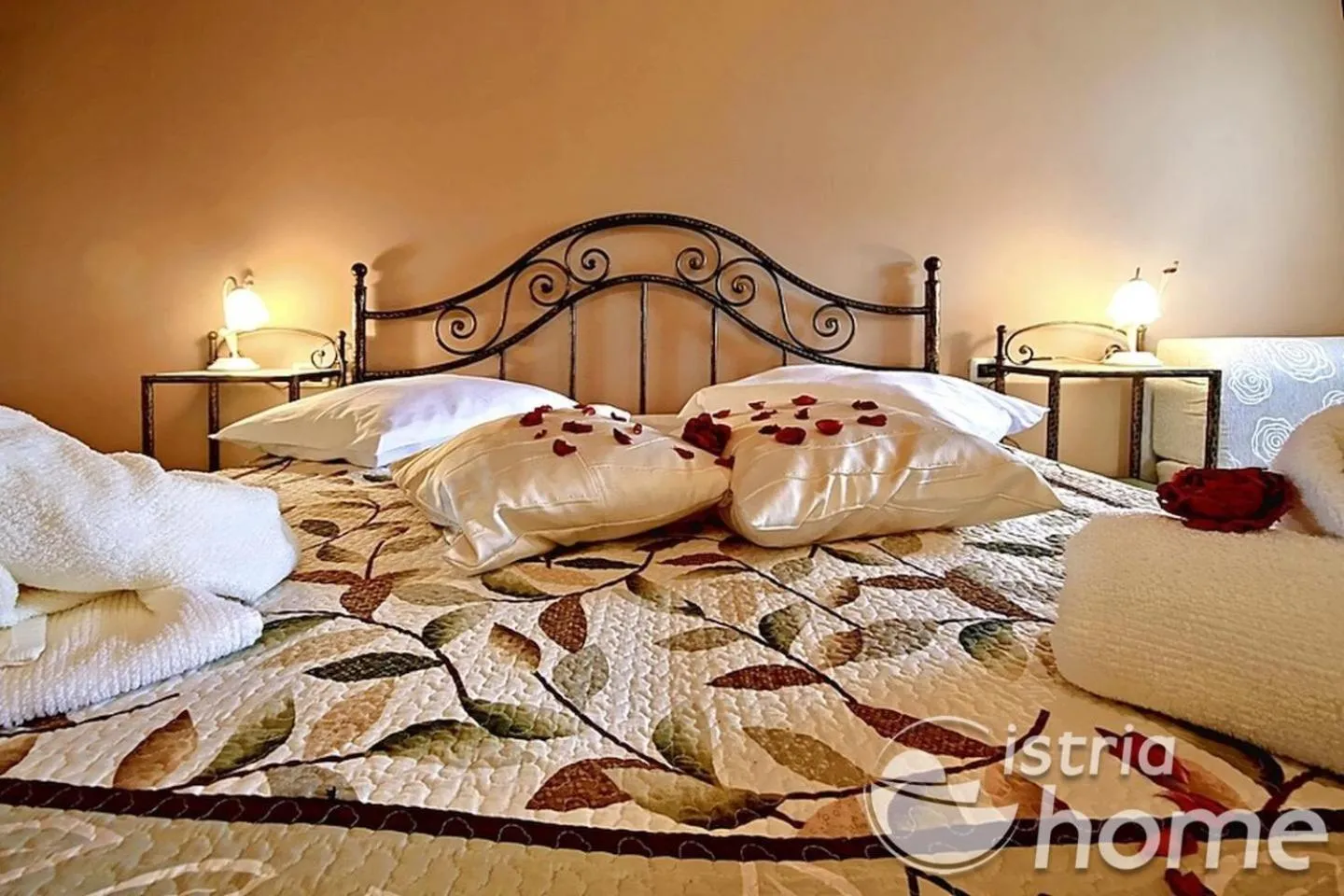 Bedroom, Bed in Villa Stella