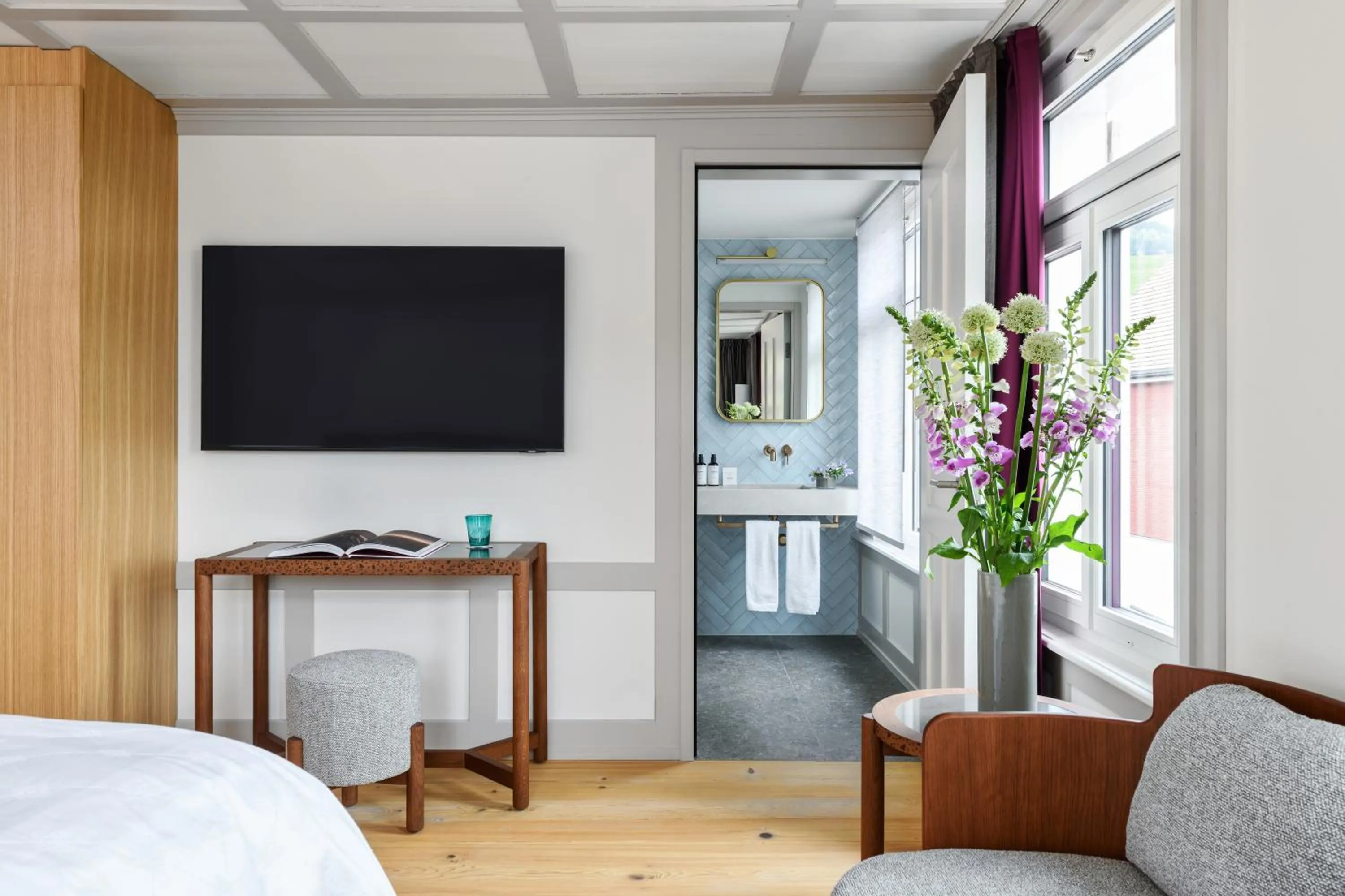 TV and multimedia, Bed in Appenzeller Huus Löwen