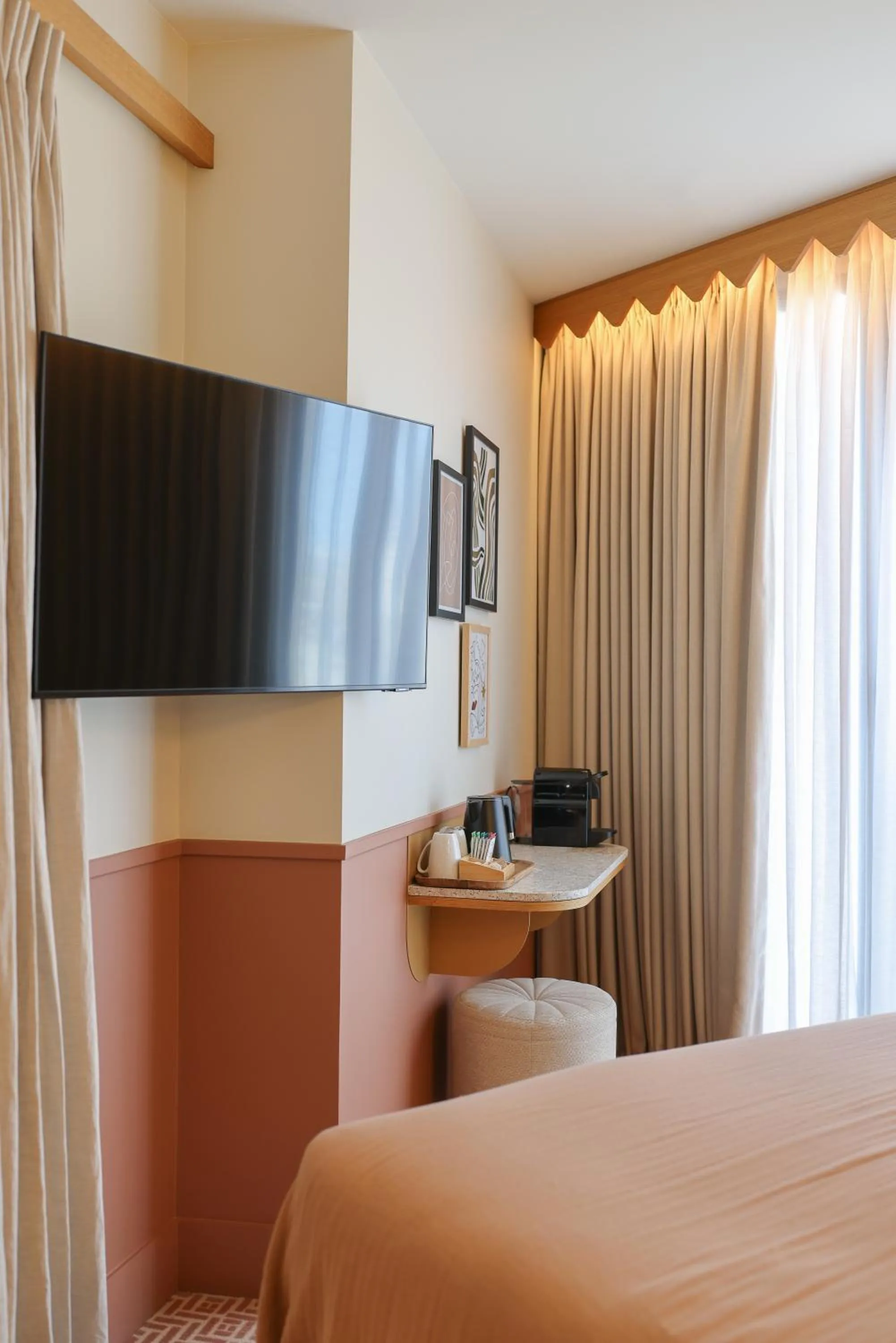 Bed in Bloom House Hôtel & SPA