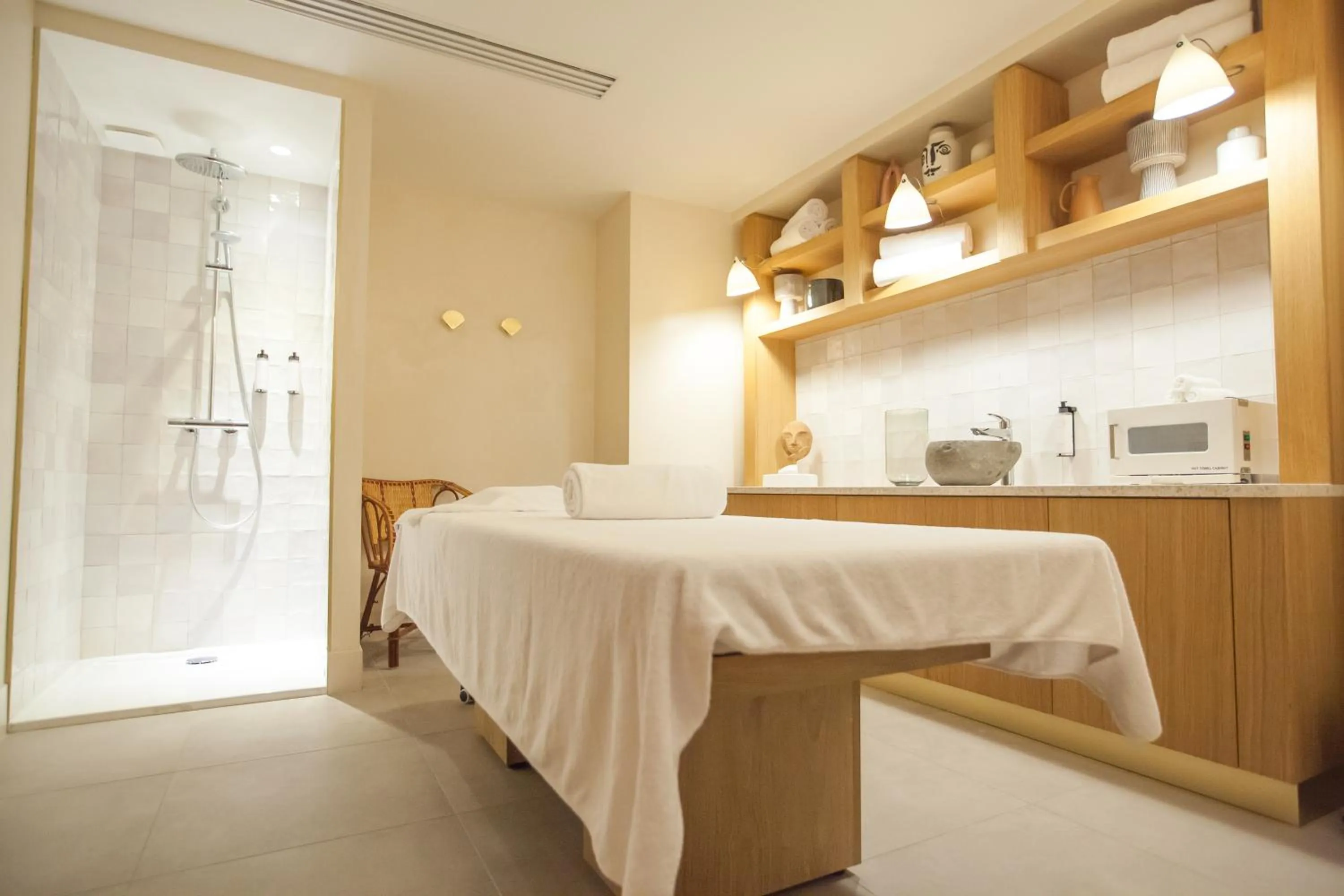 Spa and wellness centre/facilities, Bed in Bloom House Hôtel & SPA