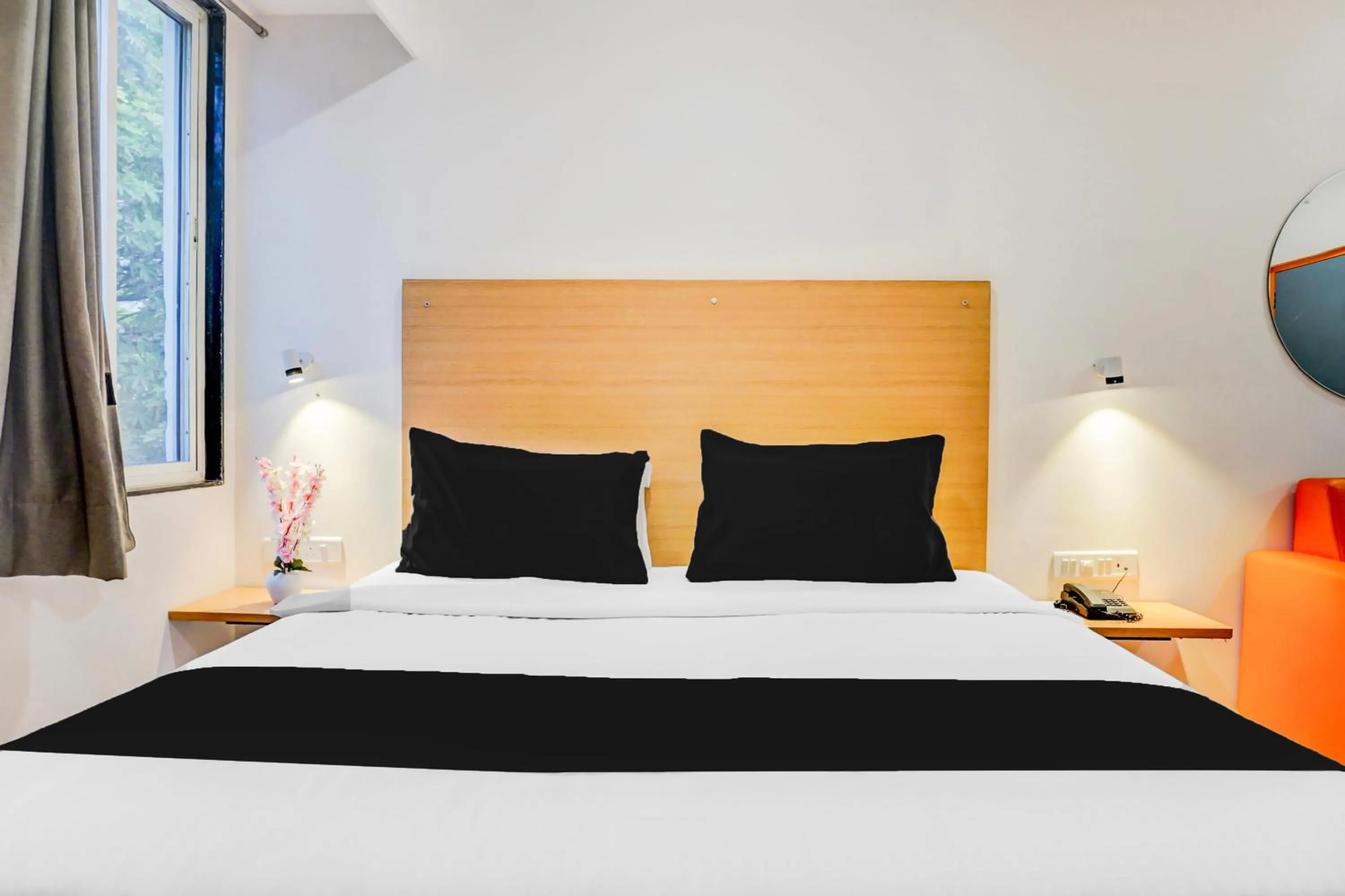 Bedroom, Bed in Super Townhouse Hadapsar formerly Savali Inn