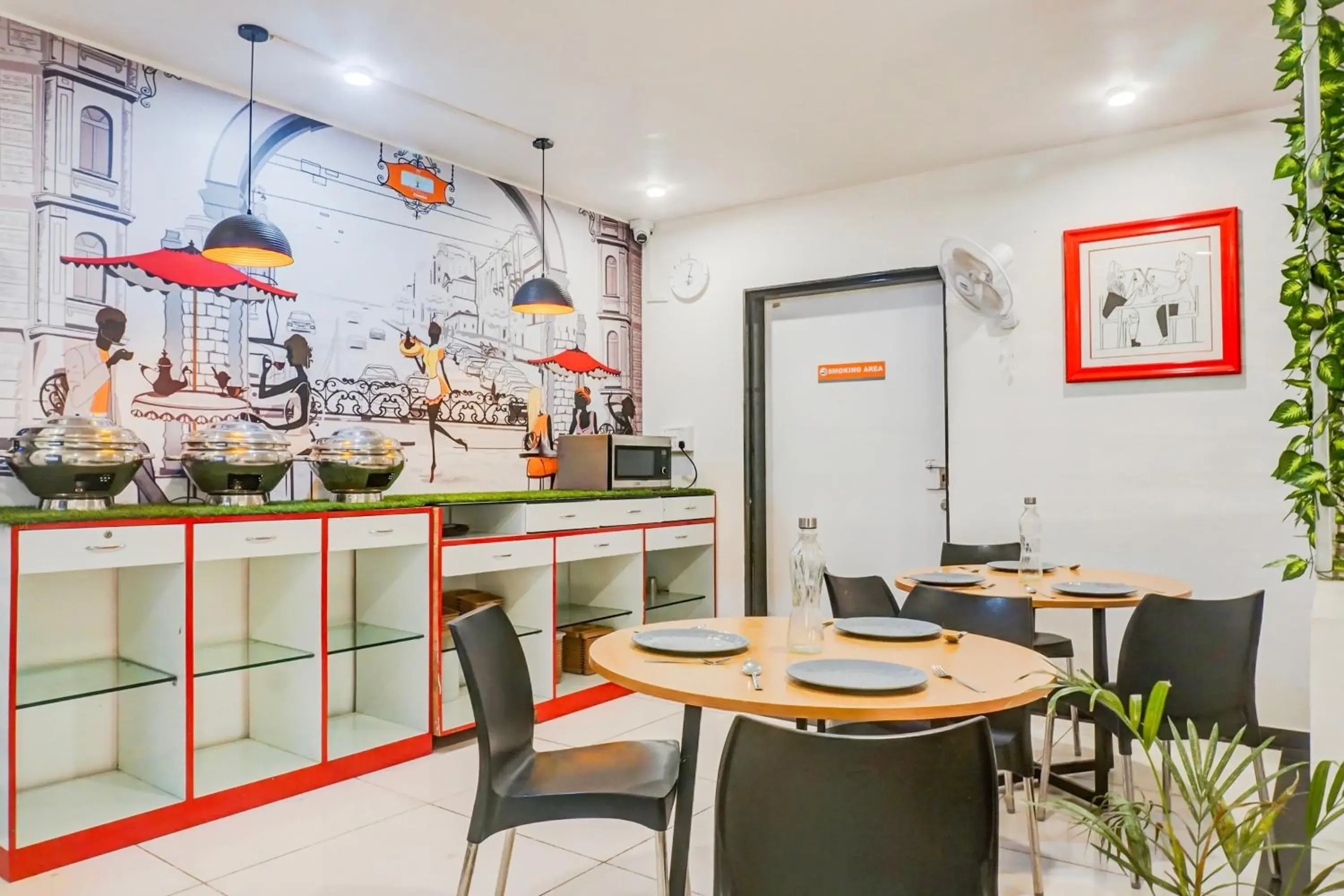 Restaurant/places to eat in Super Townhouse Hadapsar formerly Savali Inn Restaurant/places to eat in Super Townhouse Hadapsar formerly Savali Inn