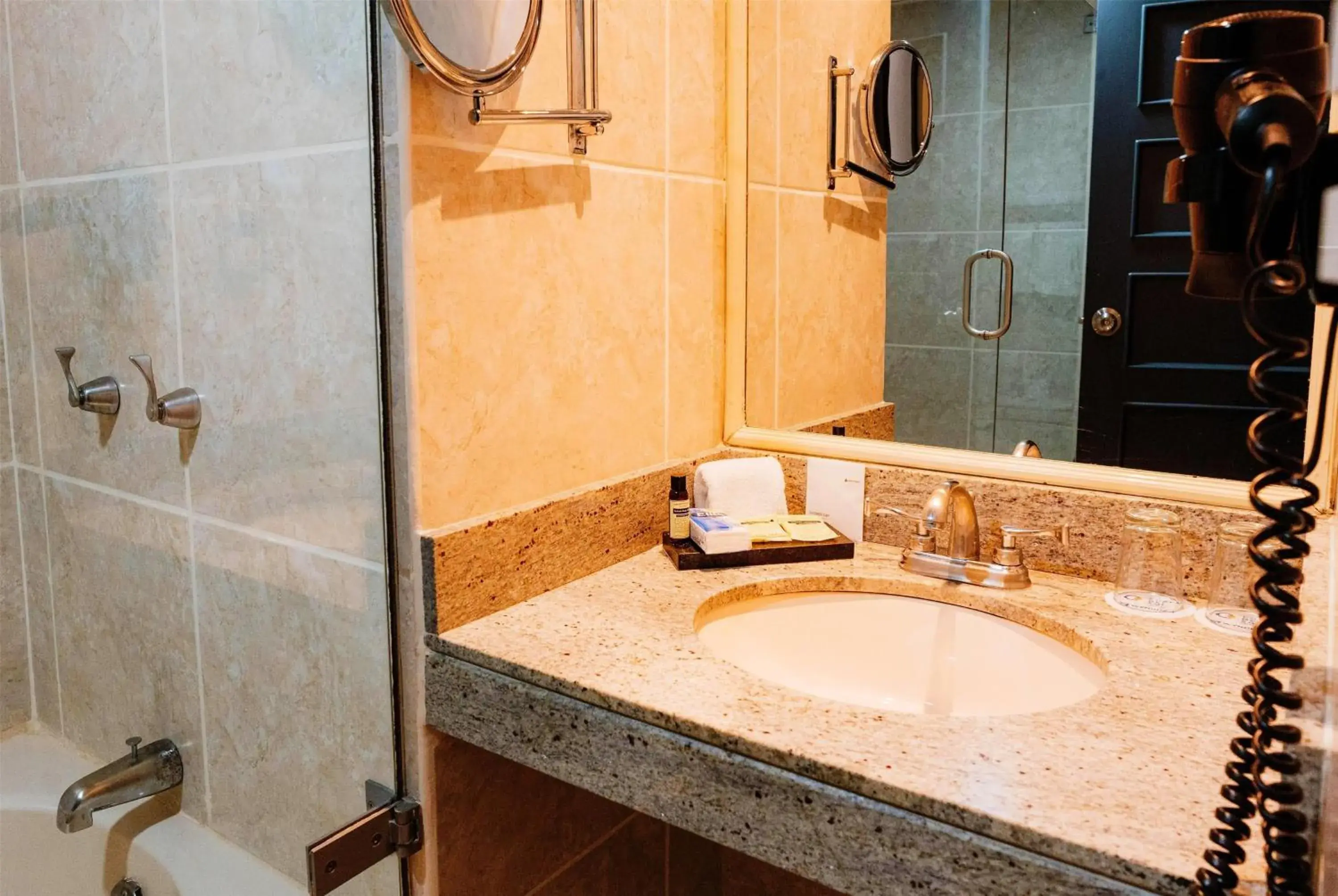 Bathroom in Wyndham Costa del Sol Cajamarca Bathroom in Wyndham Costa del Sol Cajamarca