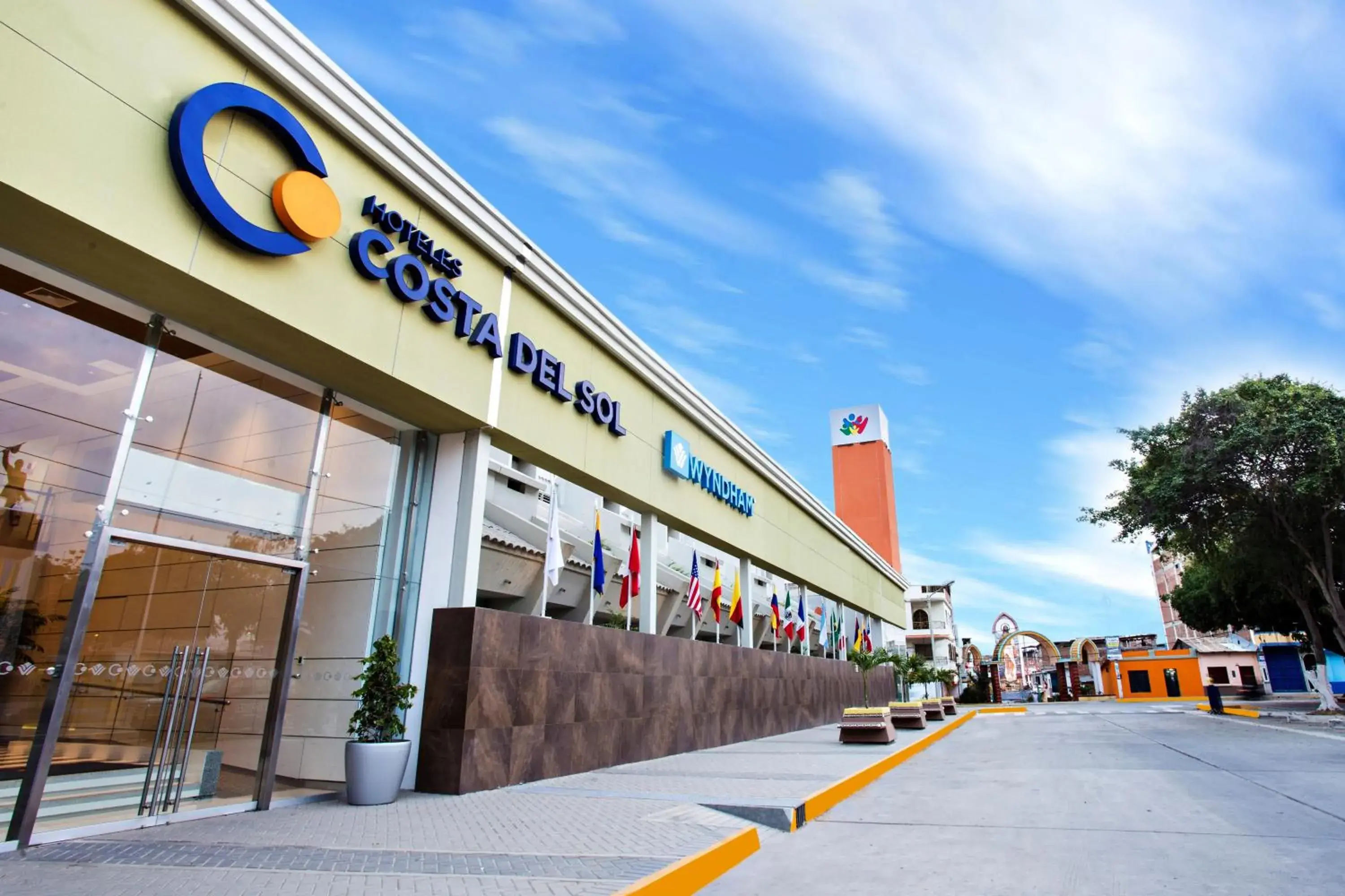 Facade/entrance in Wyndham Costa del Sol Tumbes Facade/entrance in Wyndham Costa del Sol Tumbes