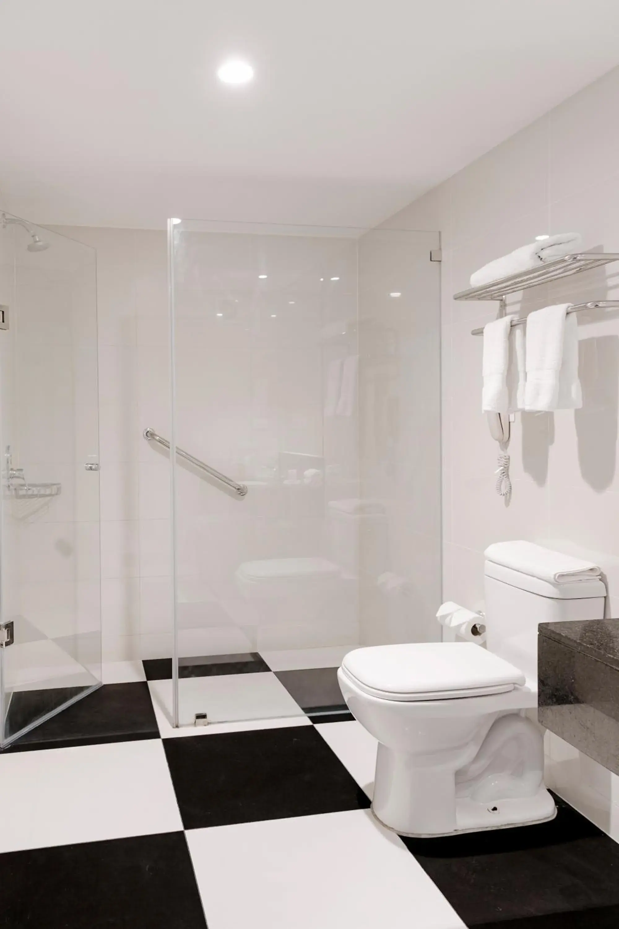 Bathroom in Wyndham Costa del Sol Tumbes Bathroom in Wyndham Costa del Sol Tumbes