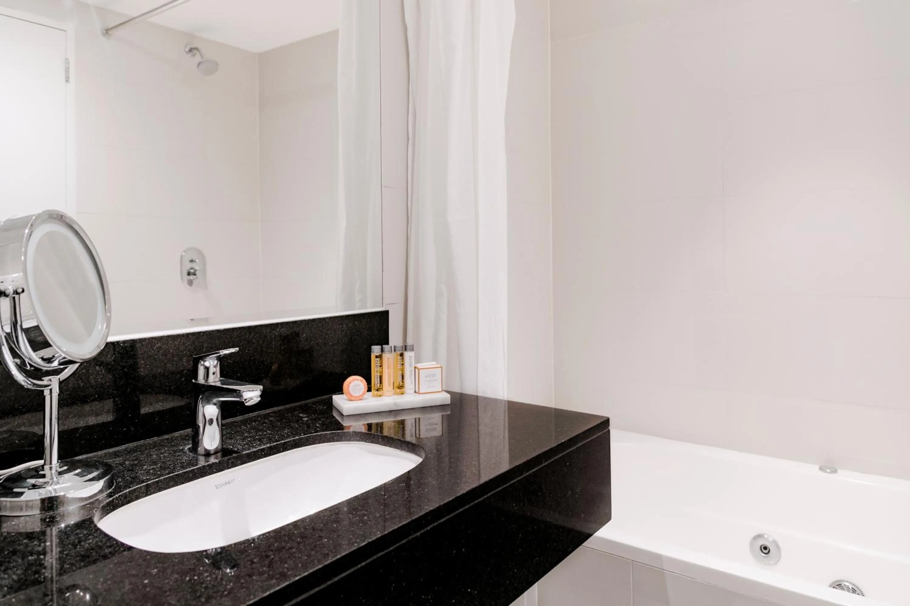 Bathroom in Wyndham Costa del Sol Tumbes