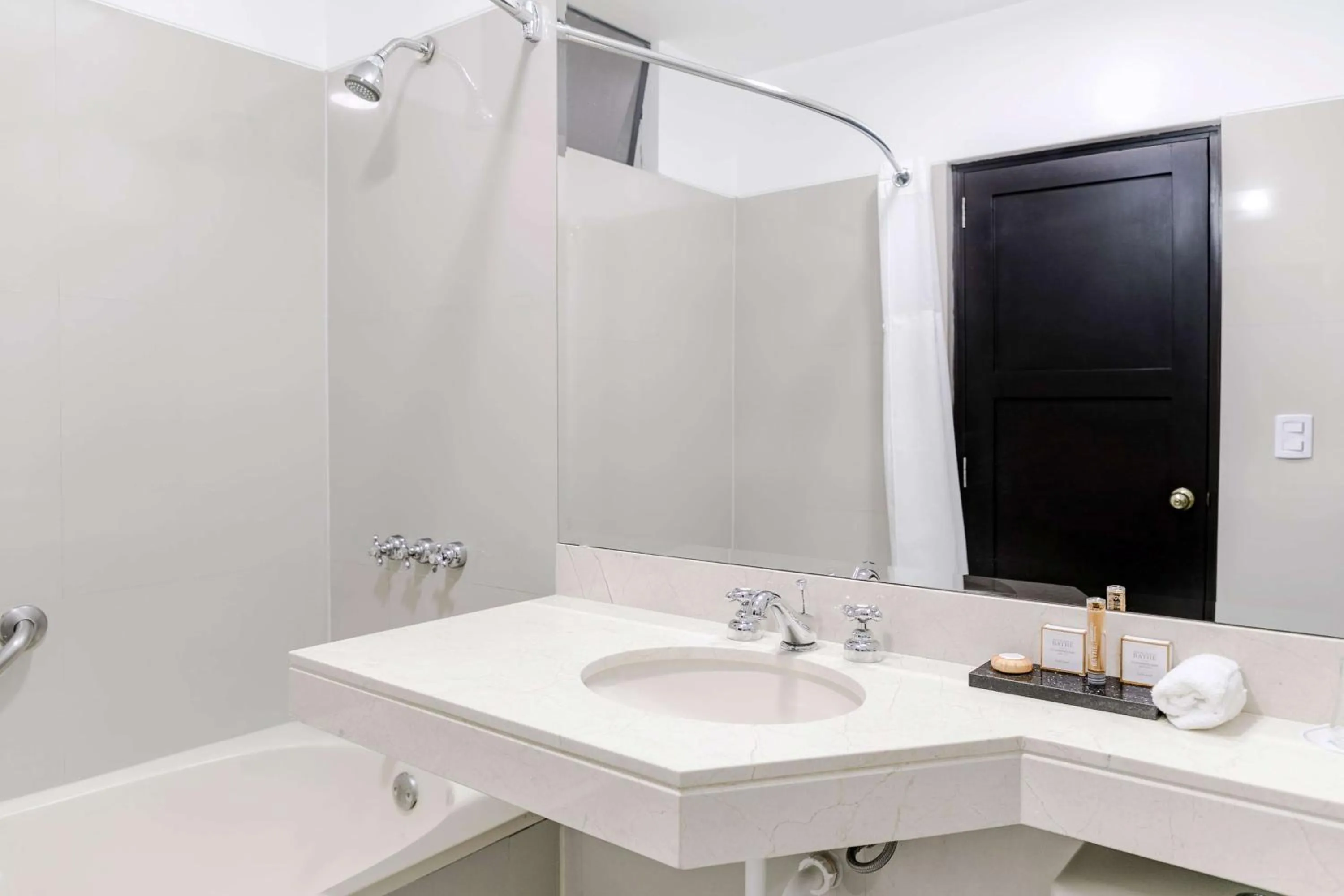 Bathroom in Wyndham Costa del Sol Piura