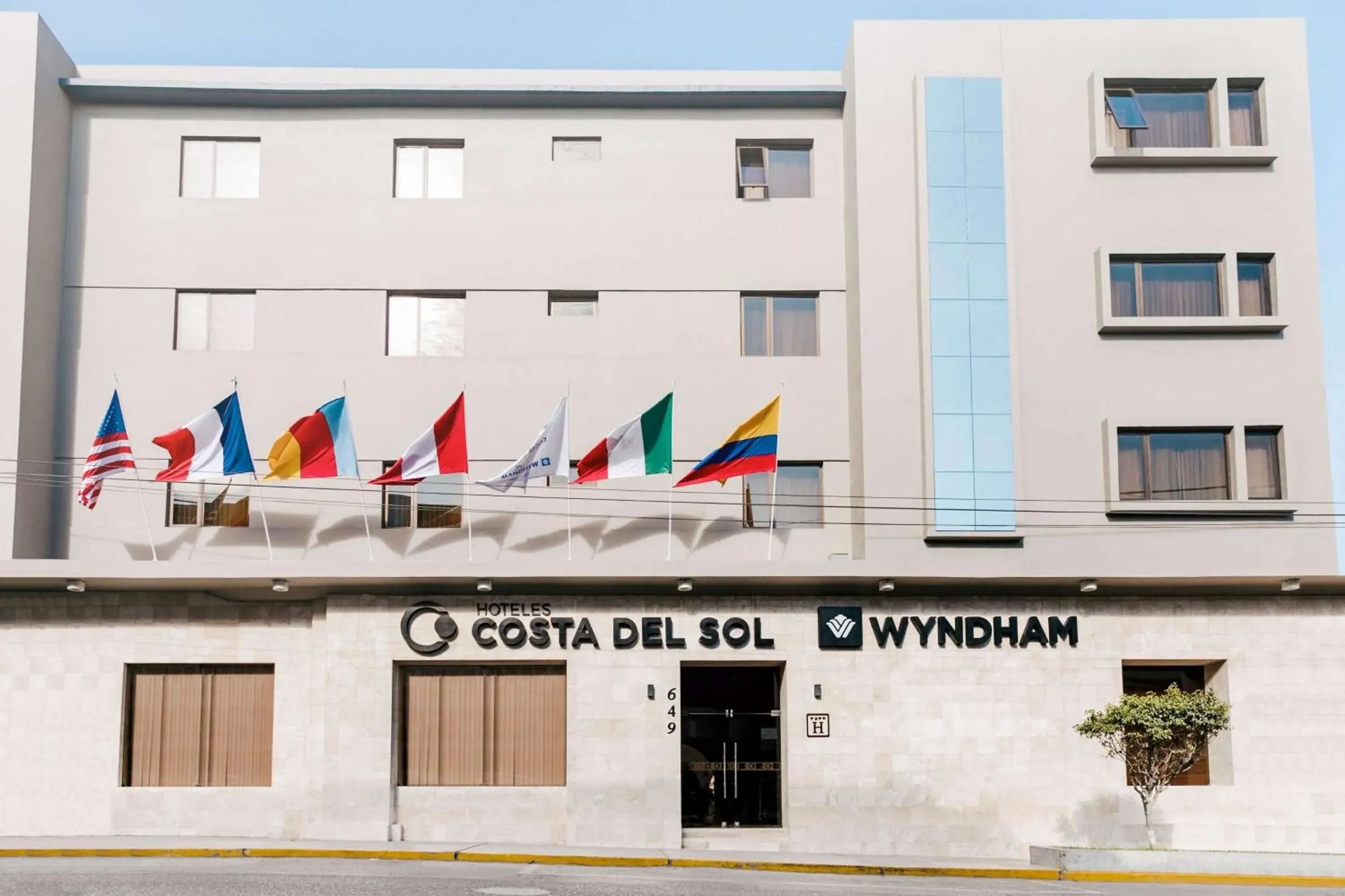 Property building in Wyndham Costa del Sol Piura Property building in Wyndham Costa del Sol Piura