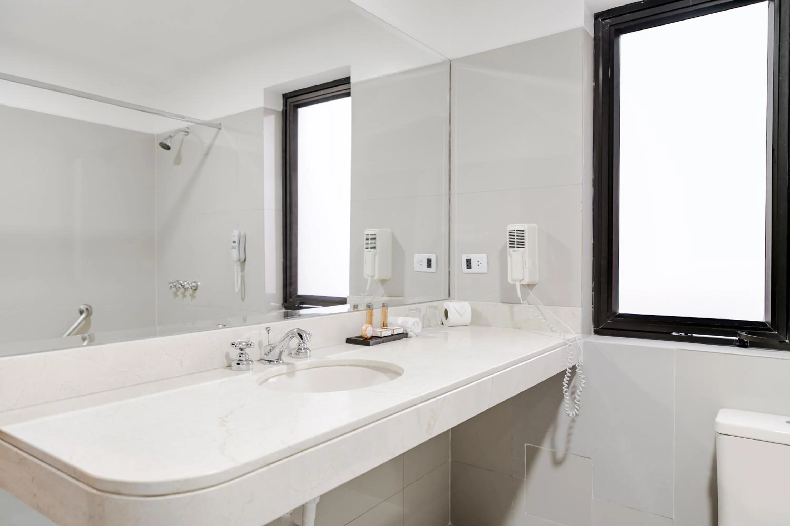 Bathroom in Wyndham Costa del Sol Piura