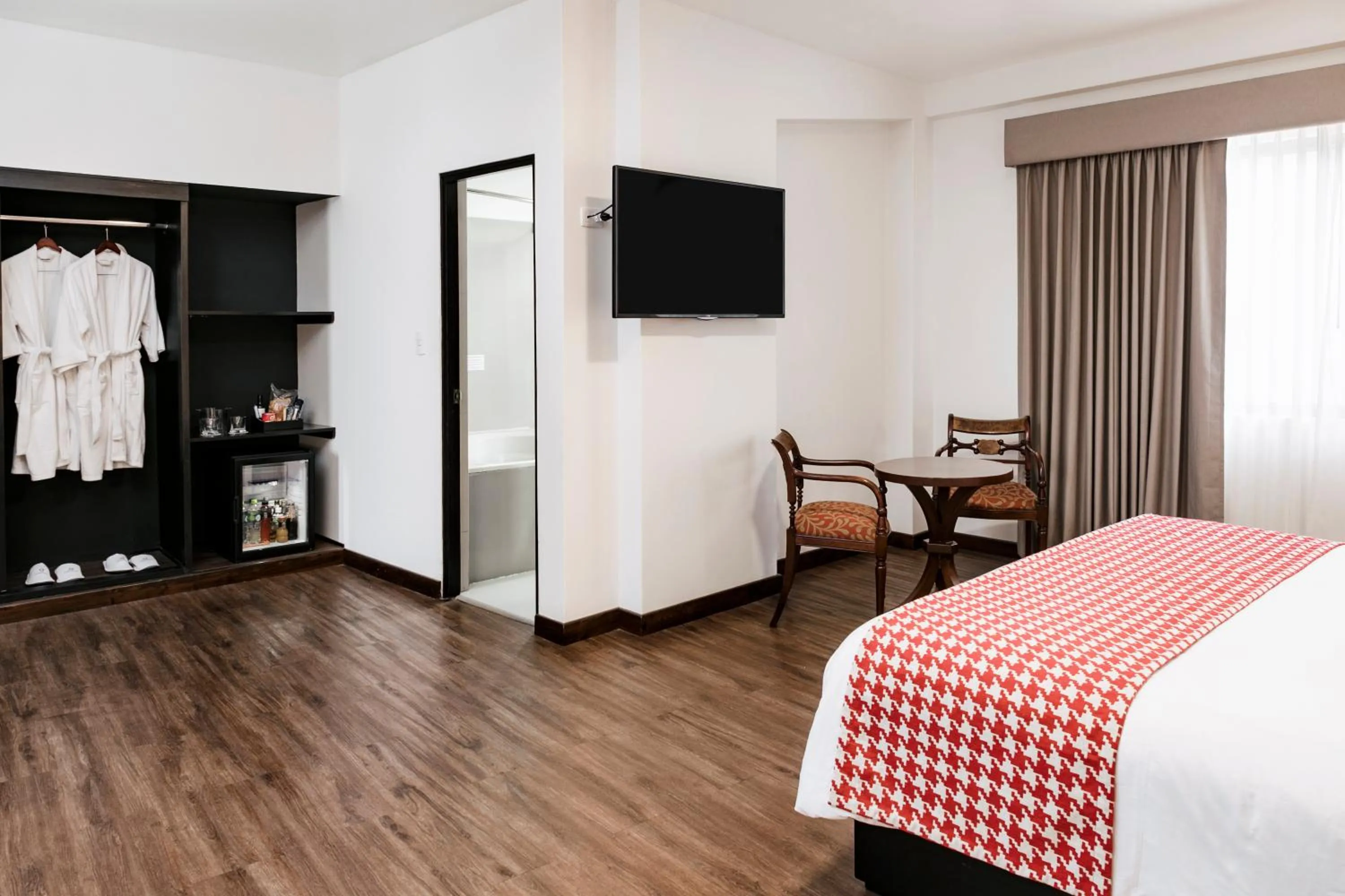 Bedroom, Bed in Wyndham Costa del Sol Piura