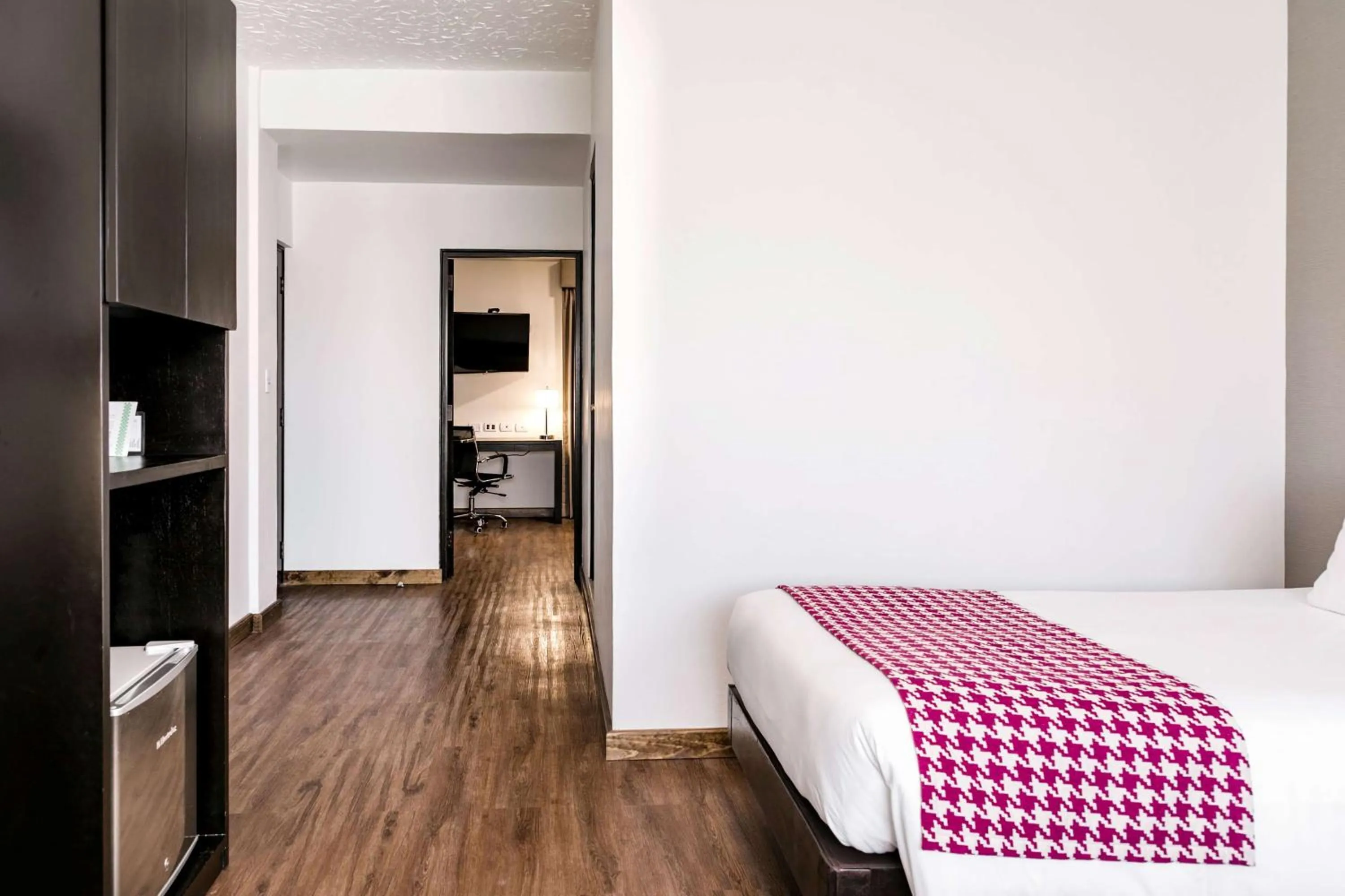 Photo of the whole room, Bed in Wyndham Costa del Sol Piura