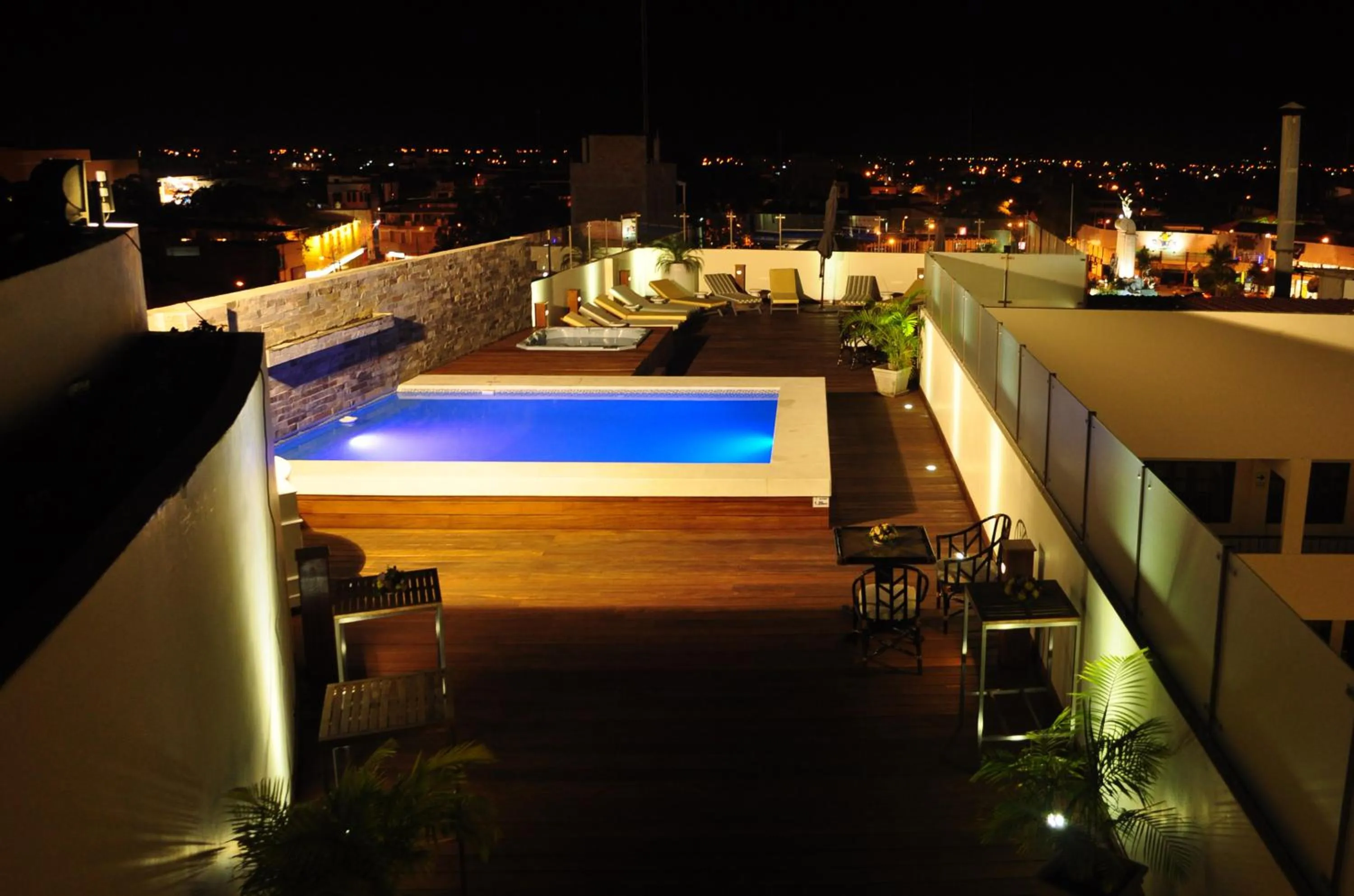 Swimming pool in Wyndham Costa del Sol Piura