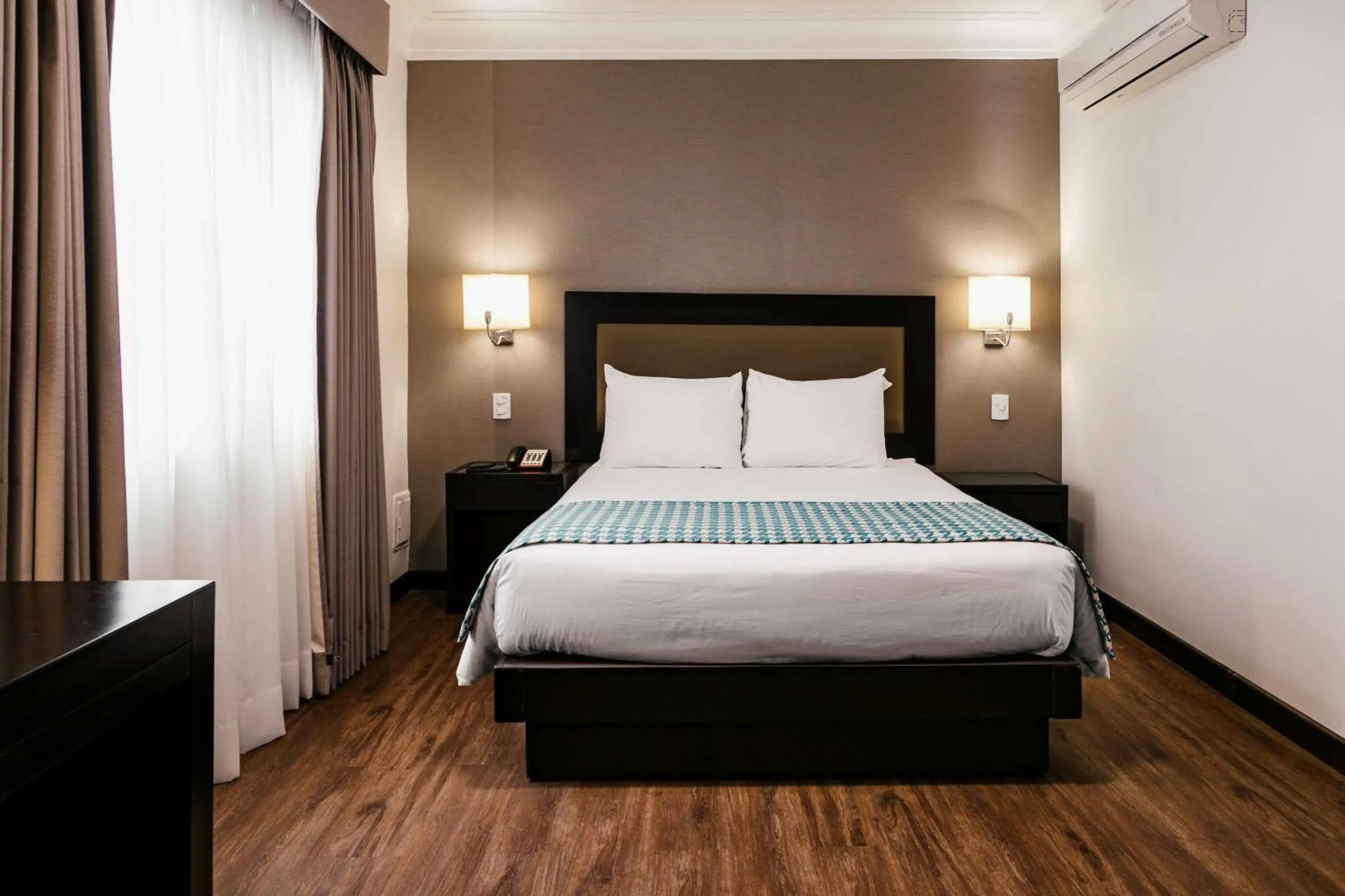 Photo of the whole room, Bed in Wyndham Costa del Sol Piura