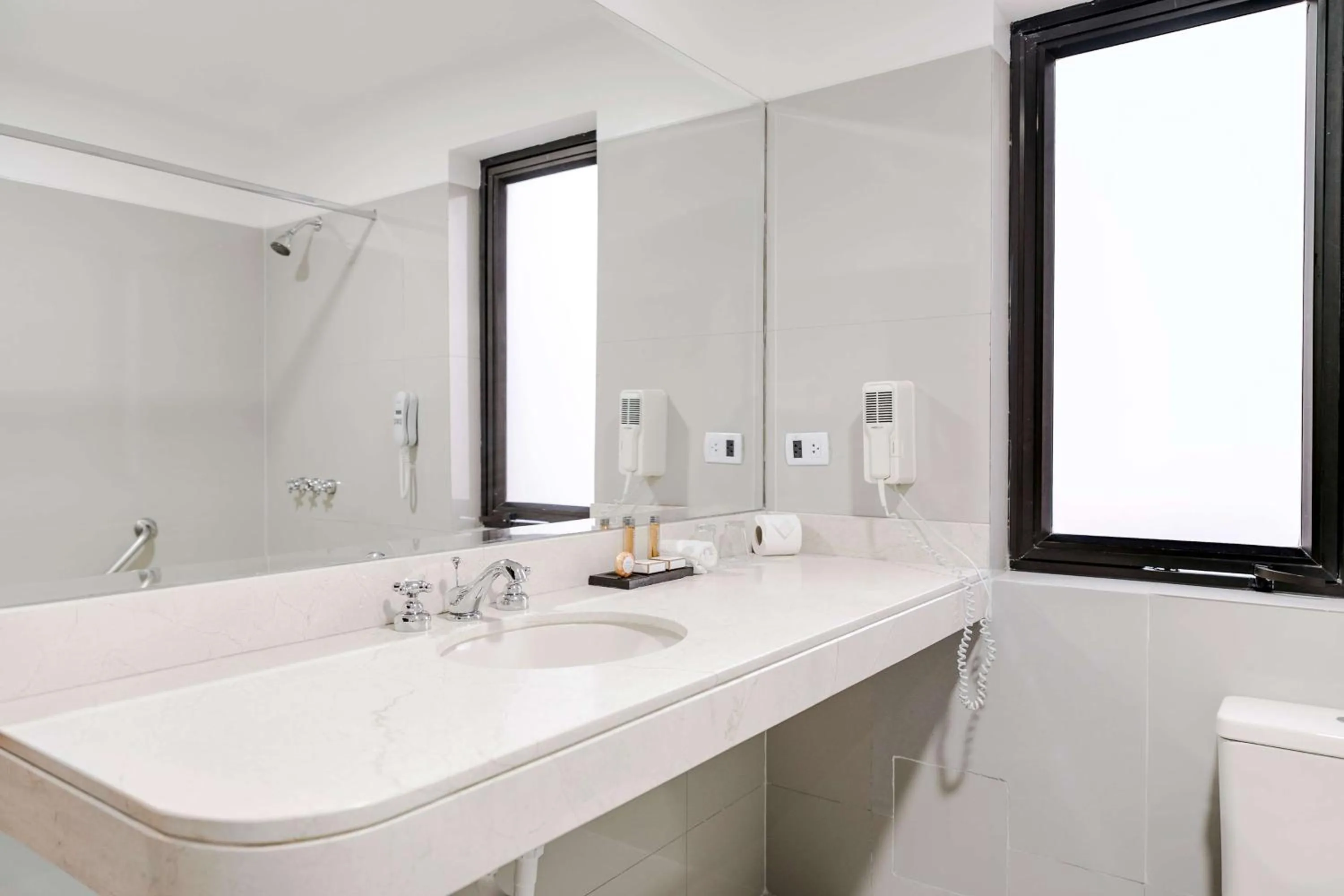 Bathroom in Wyndham Costa del Sol Piura