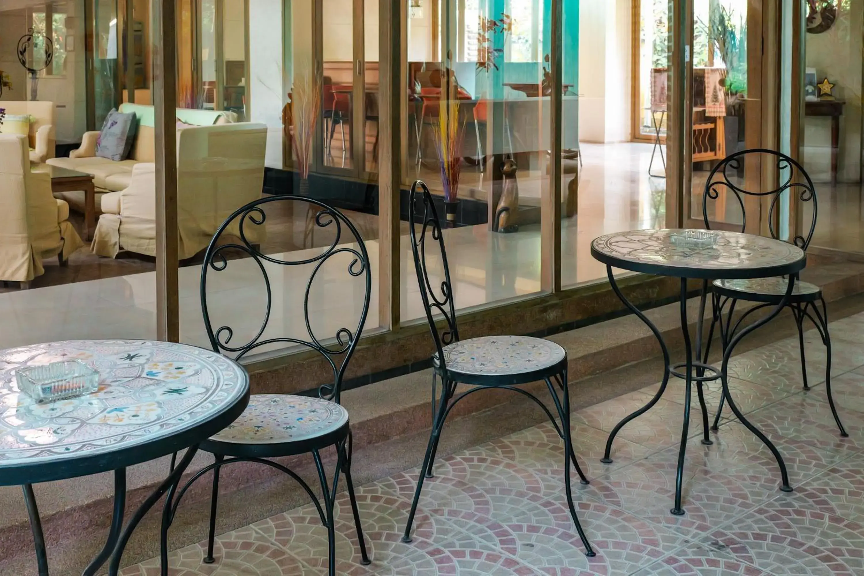 Property building in โรงแรมมูนแอนด์ซัน Moon and Sun Hotel Property building in โรงแรมมูนแอนด์ซัน Moon and Sun Hotel