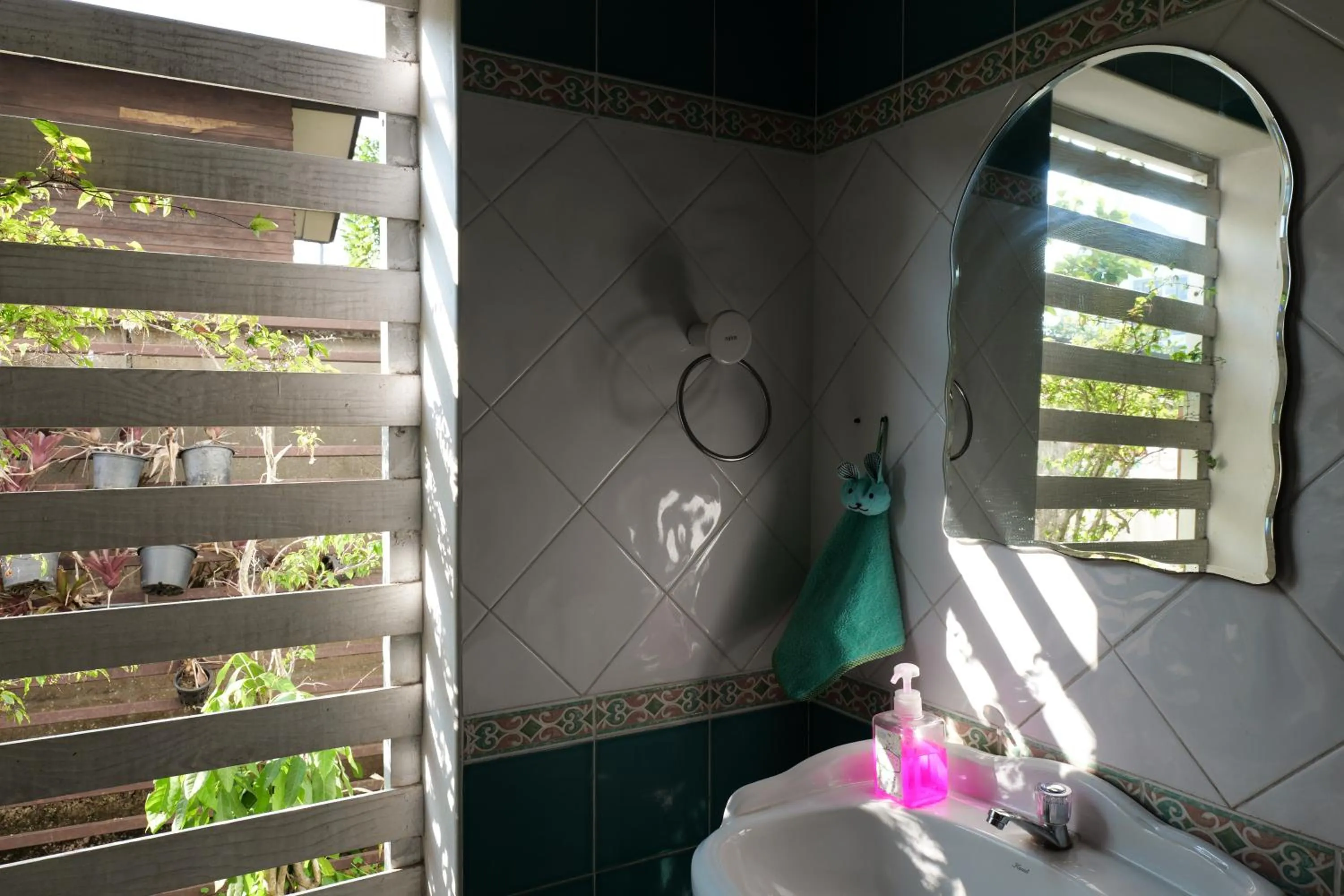 Toilet in โรงแรมมูนแอนด์ซัน Moon and Sun Hotel