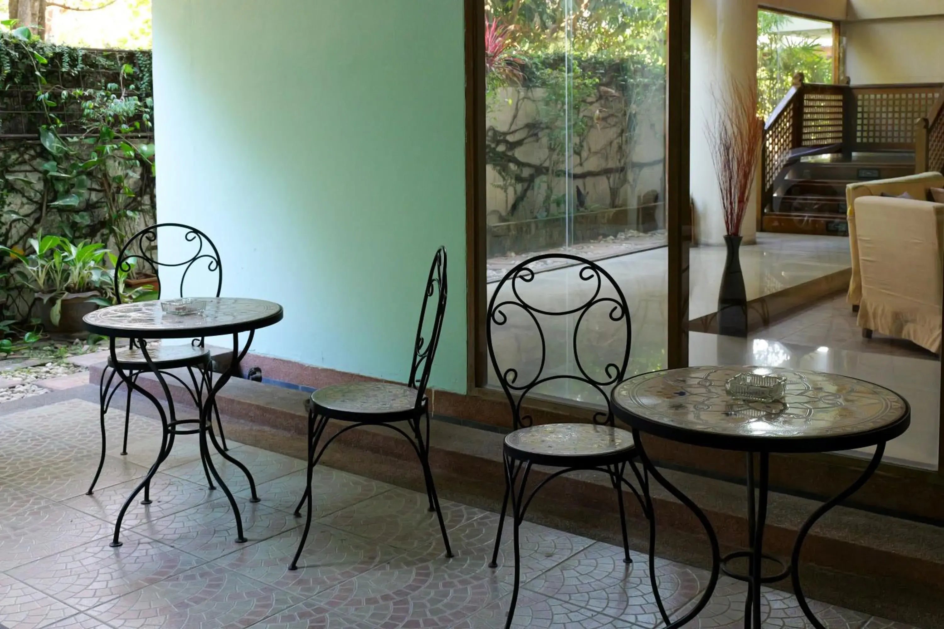 Property building in โรงแรมมูนแอนด์ซัน Moon and Sun Hotel Property building in โรงแรมมูนแอนด์ซัน Moon and Sun Hotel