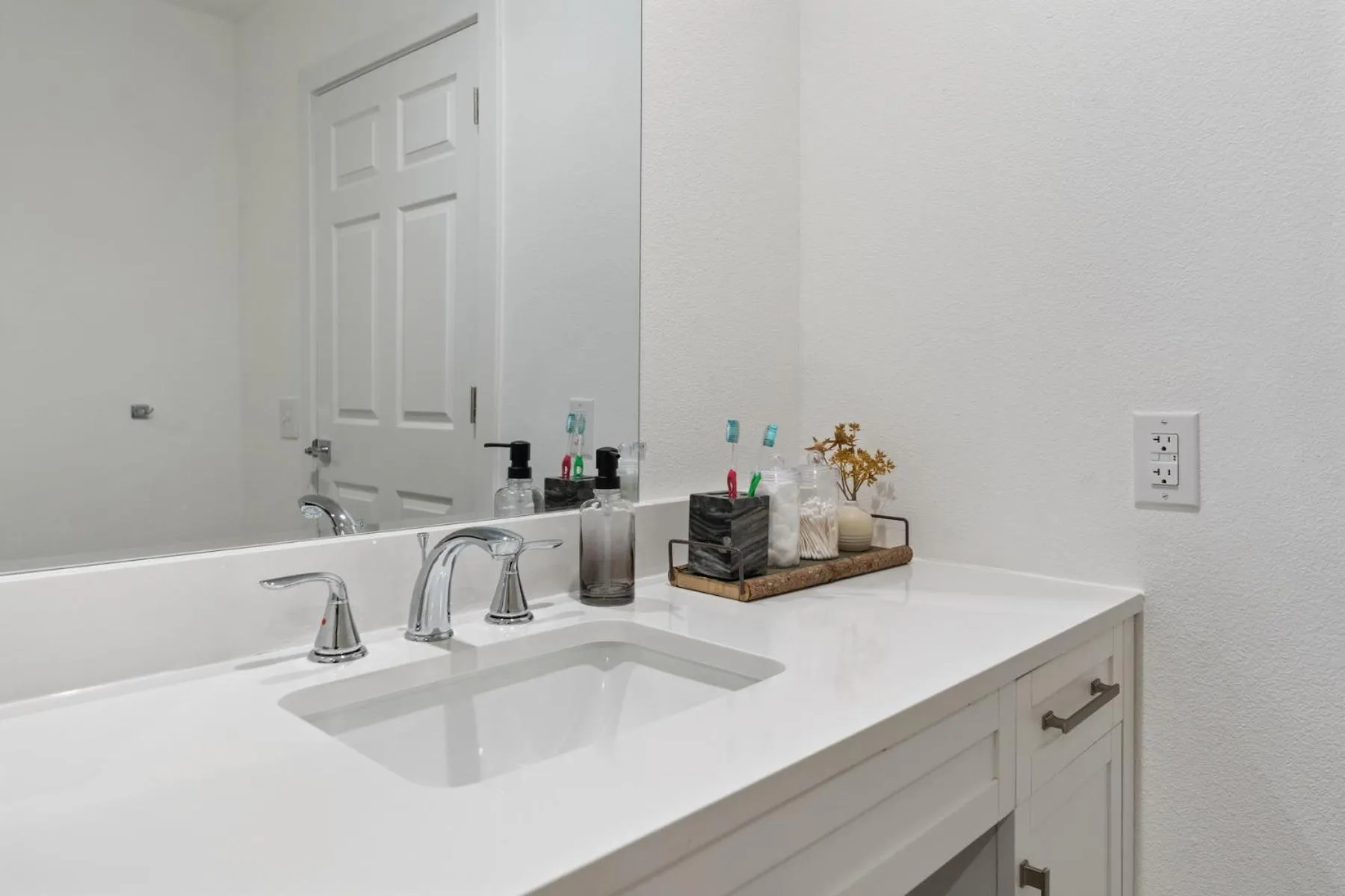 Bathroom in Extended Stay Gun Barrel City