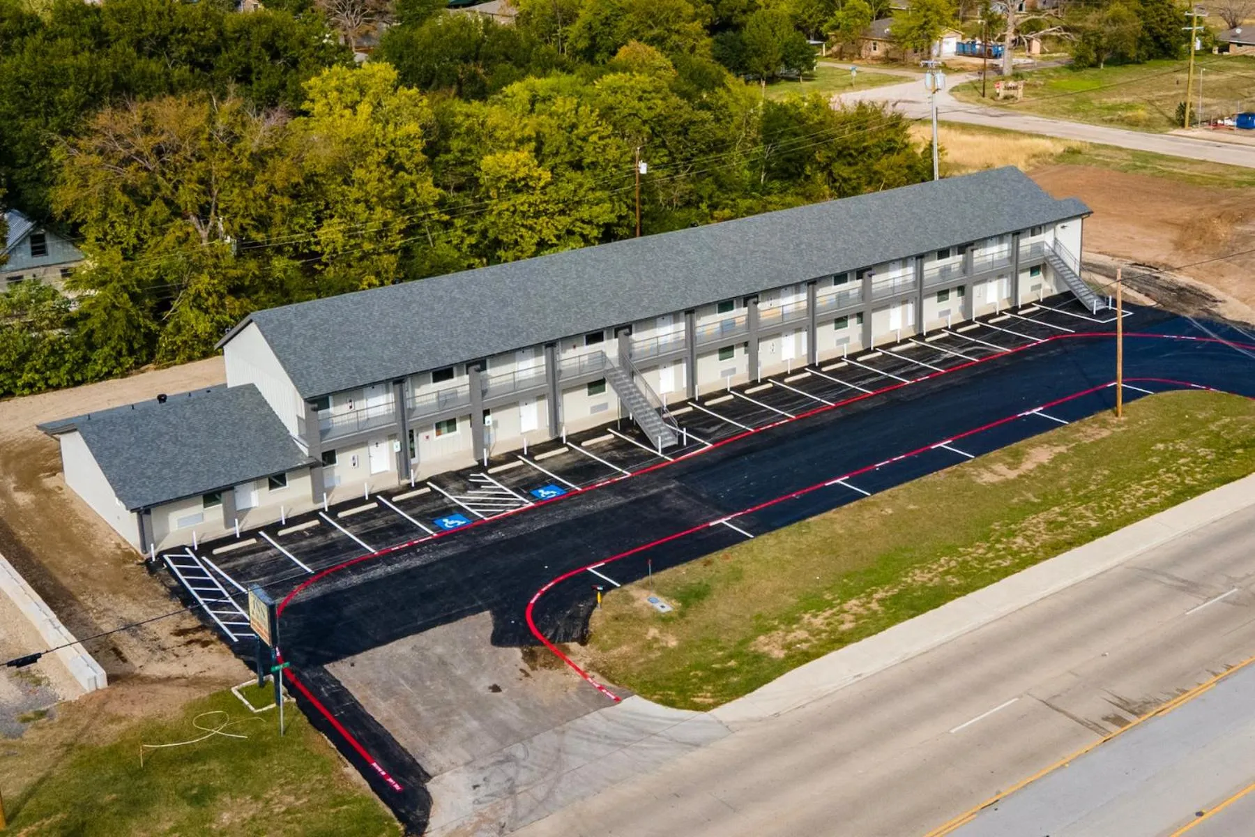 Property building in Extended Stay Gun Barrel City