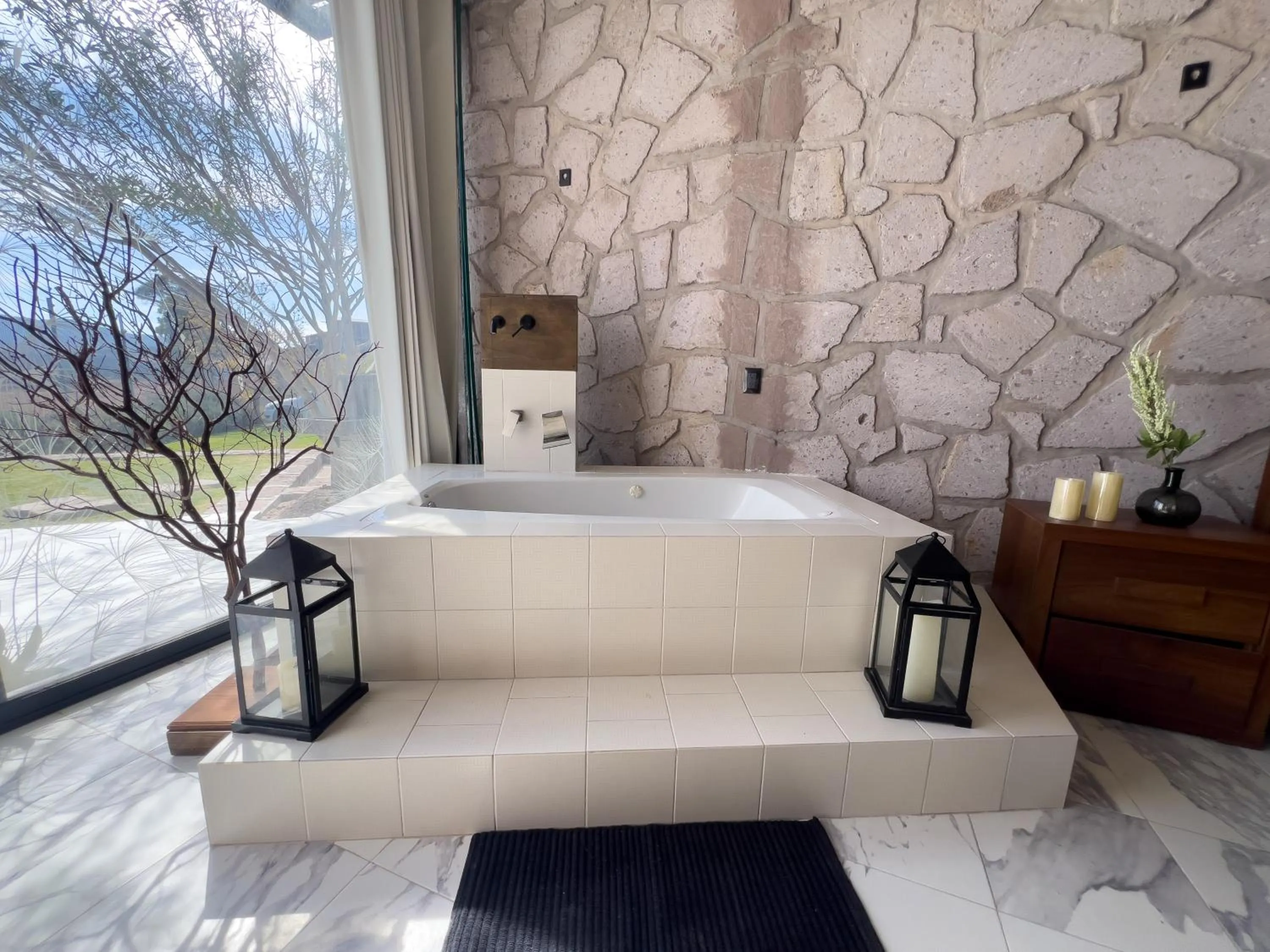 Hot Tub in Dos Aguas Hotel Boutique