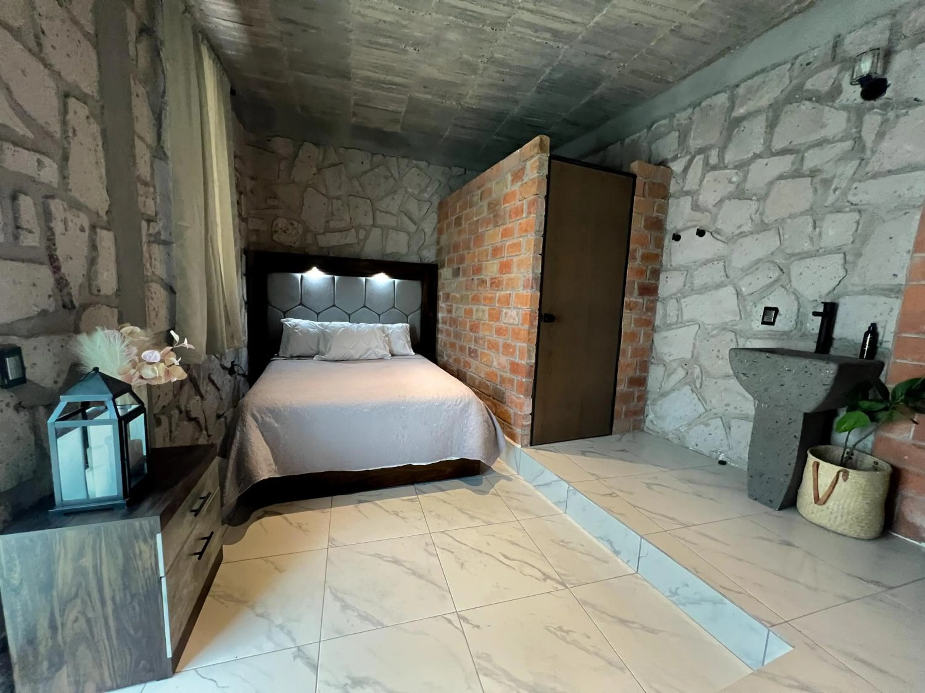 Photo of the whole room, Bed in Dos Aguas Hotel Boutique