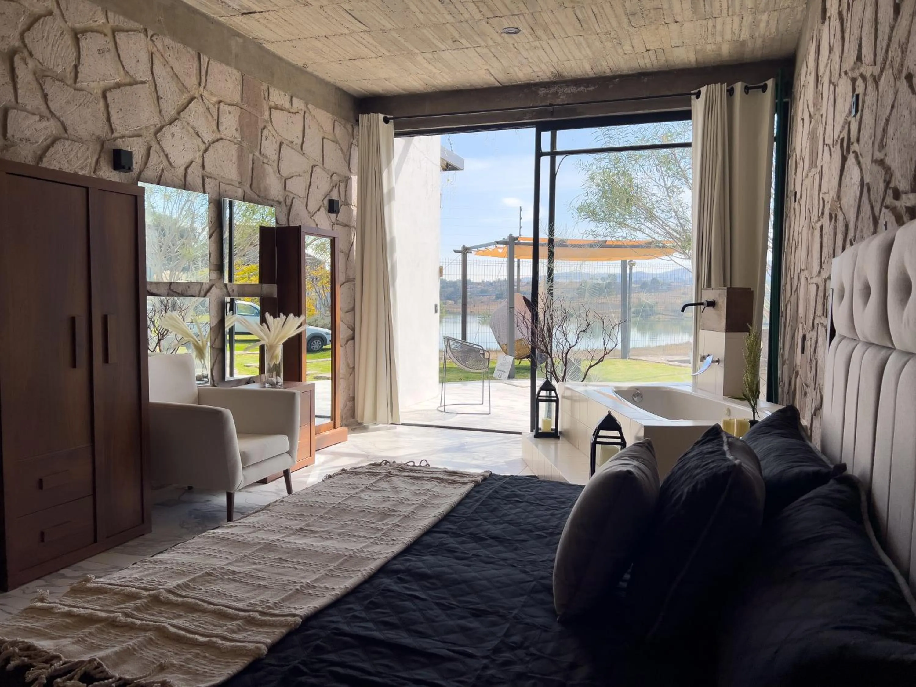 Photo of the whole room, Bed in Dos Aguas Hotel Boutique