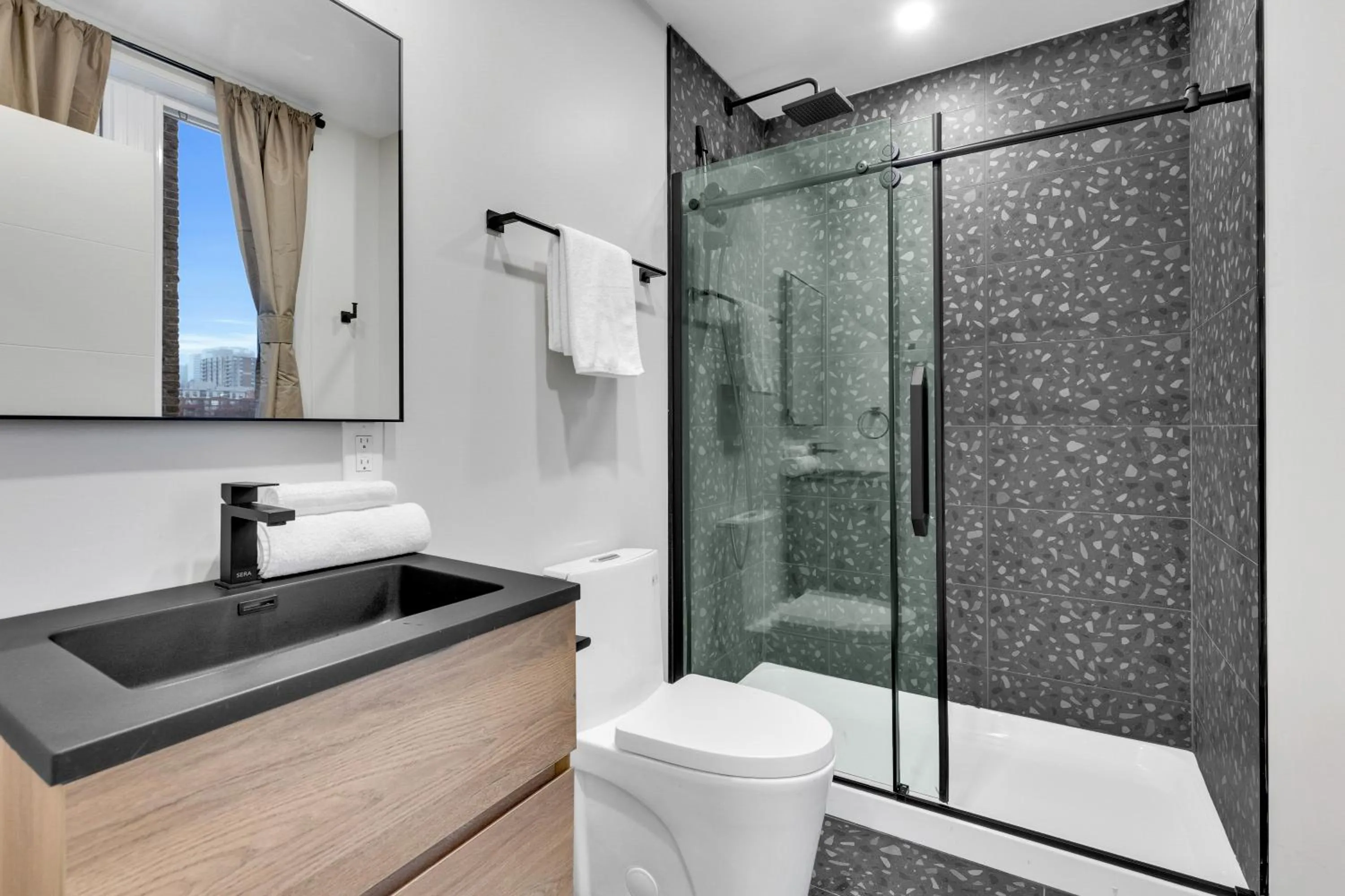 Deluxe Suites Downtown Montreal