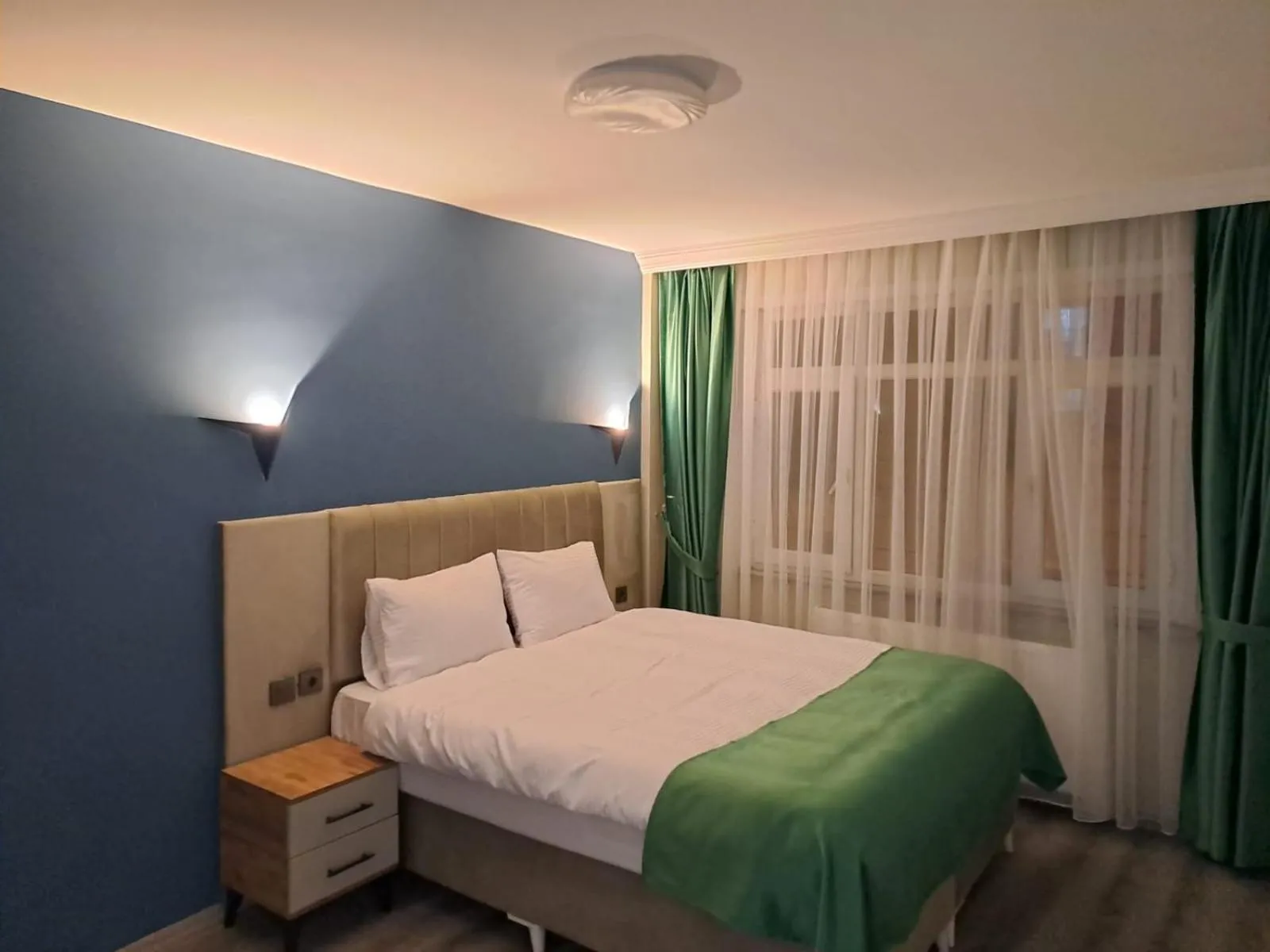 Bed in Taksim Nida Flats