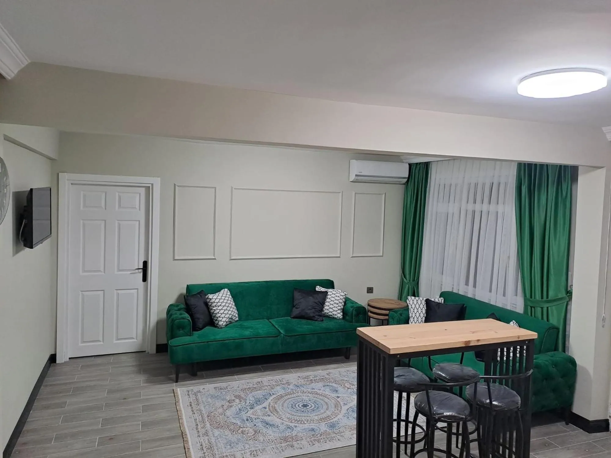 TV and multimedia in Taksim Nida Flats