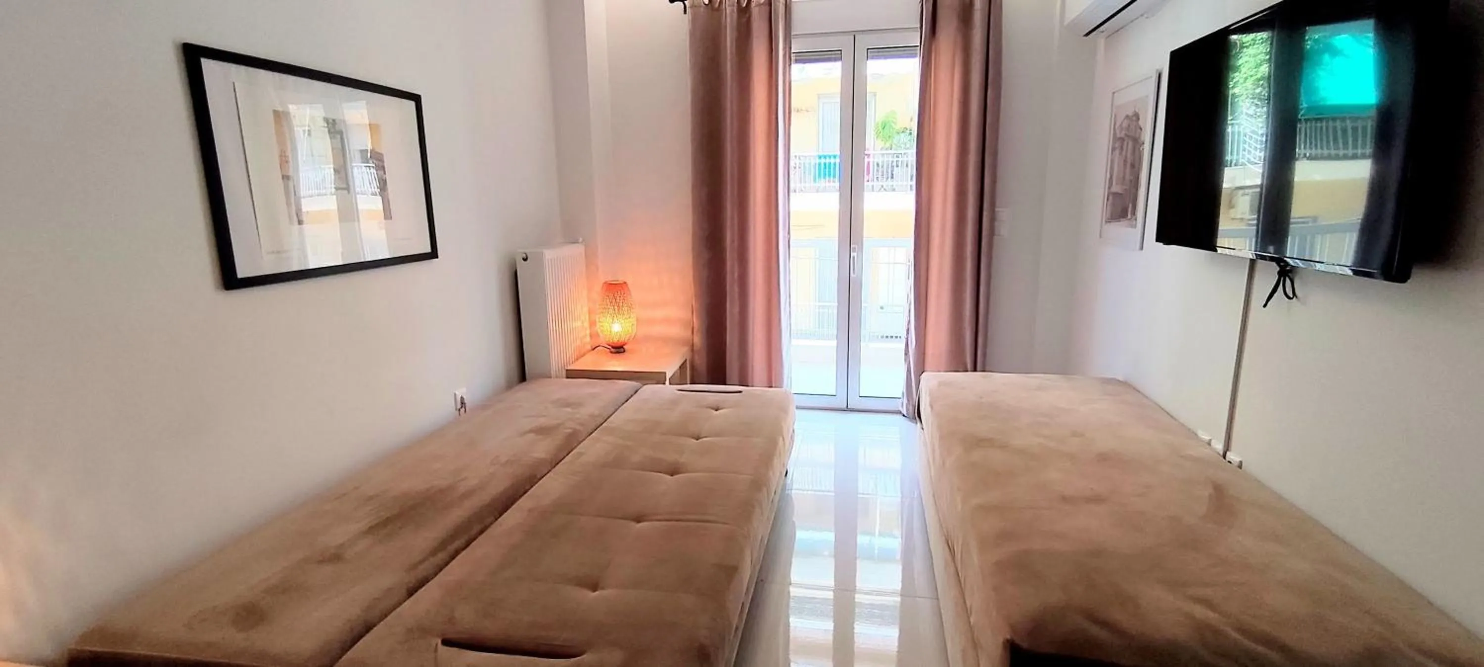 Bed in Wonderful apartment in Acropolis