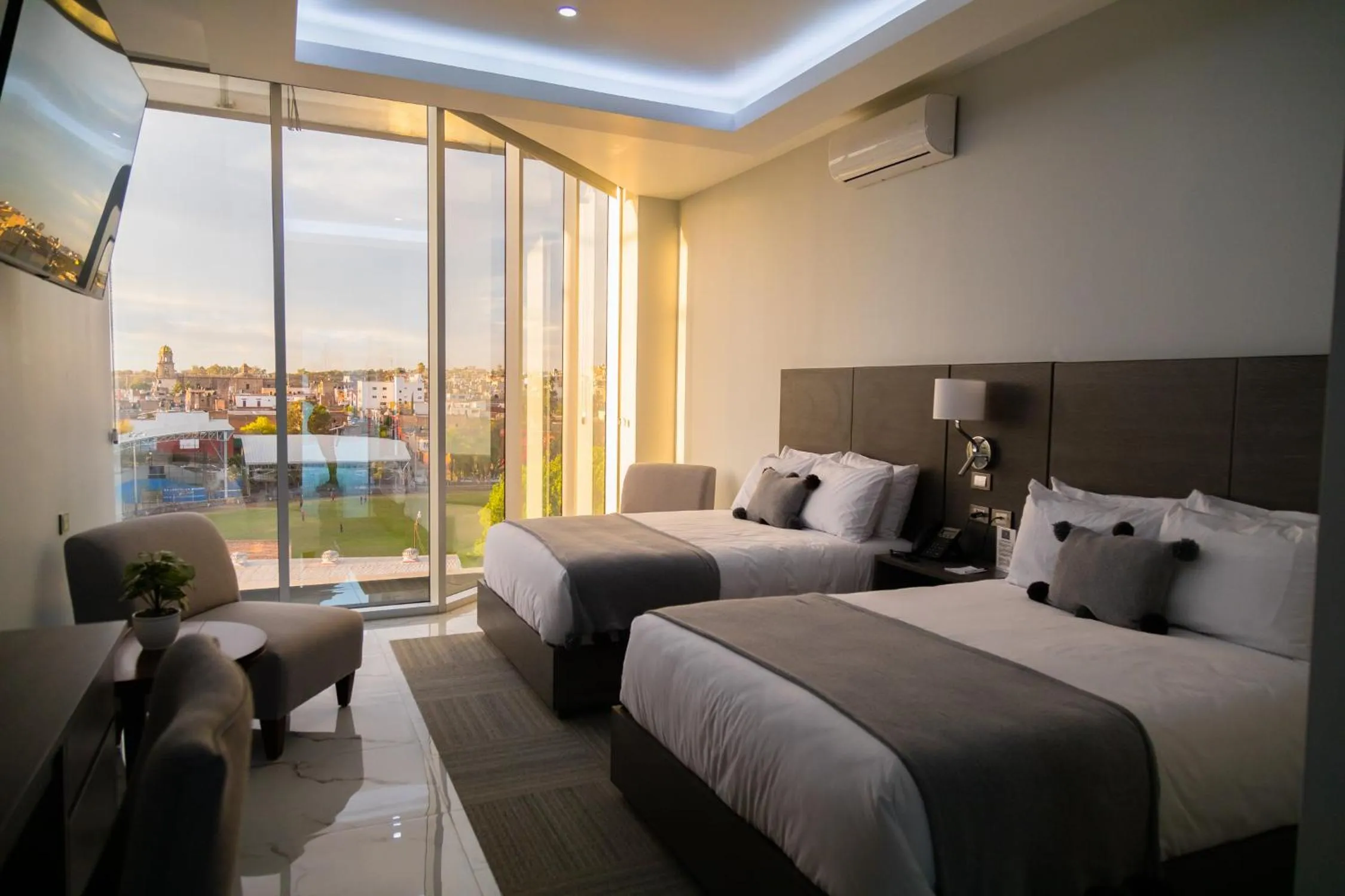 Photo of the whole room, Bed in Hotel GRALTA