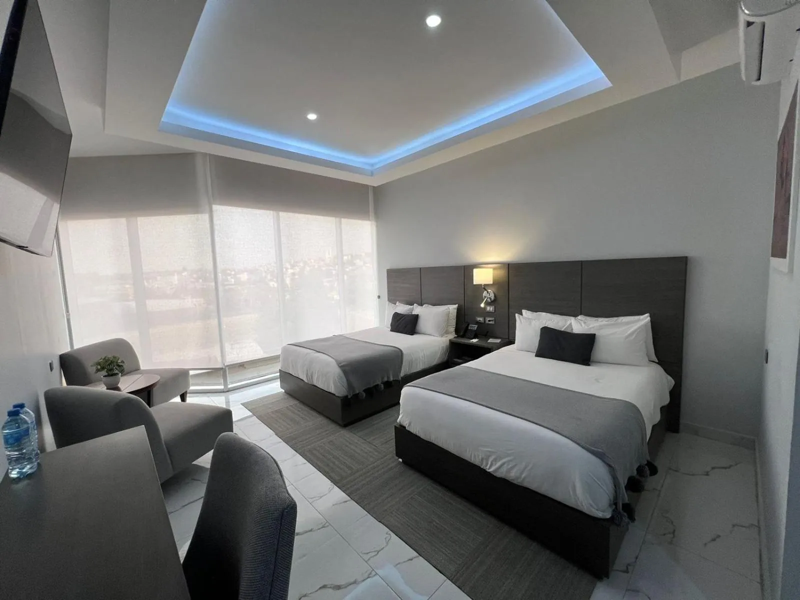 Photo of the whole room, Bed in Hotel GRALTA