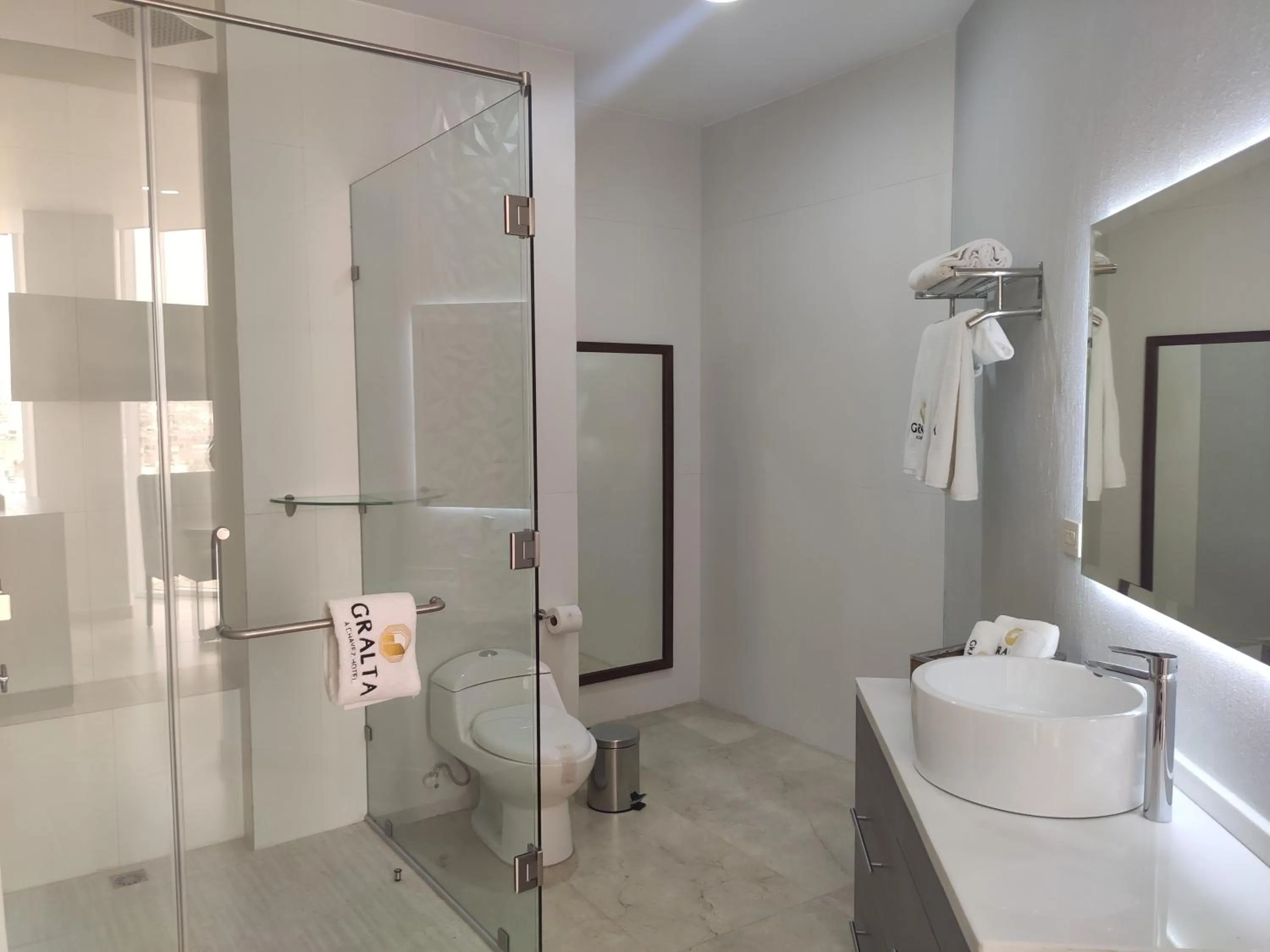 Bathroom in Hotel GRALTA