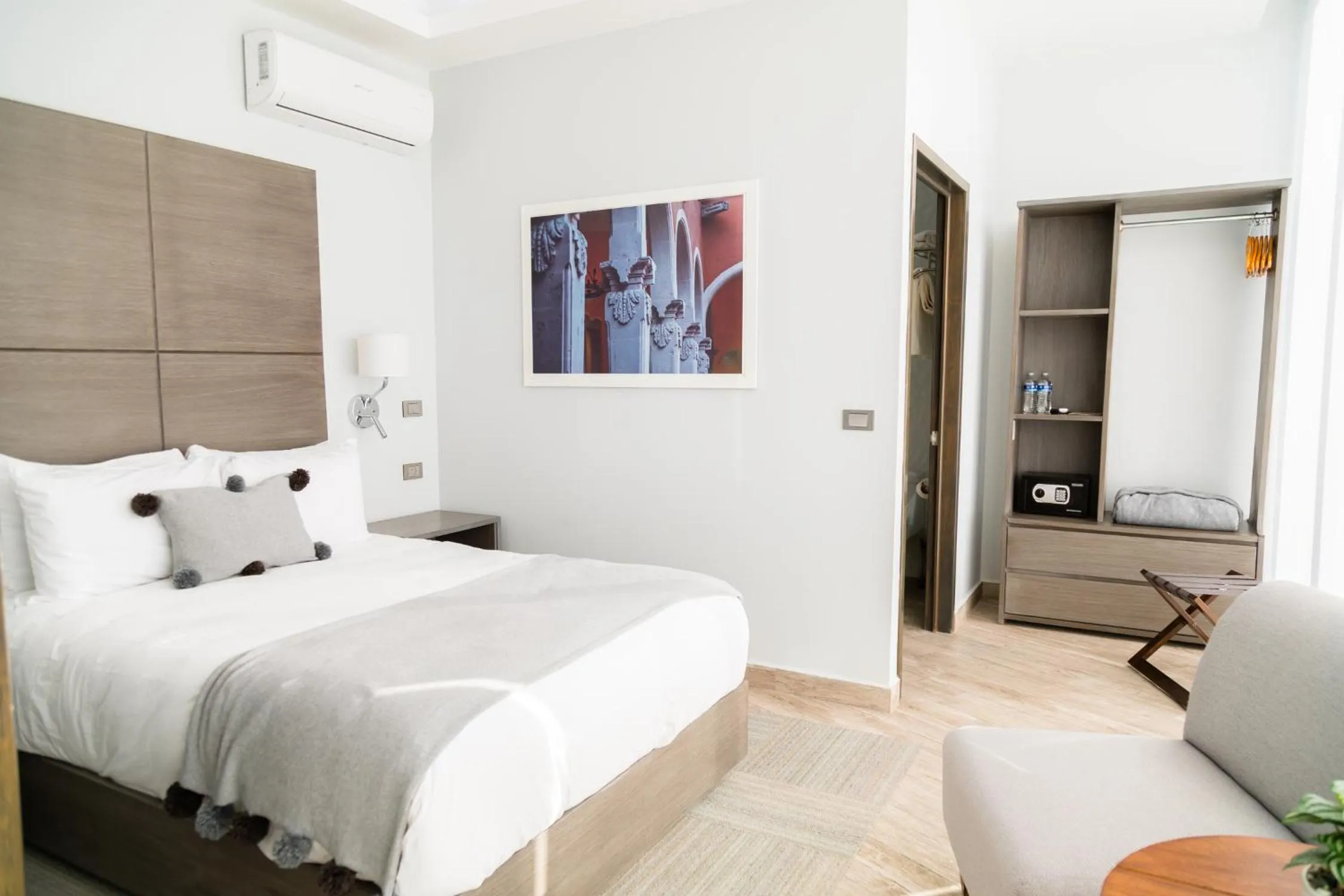 Photo of the whole room, Bed in Hotel GRALTA