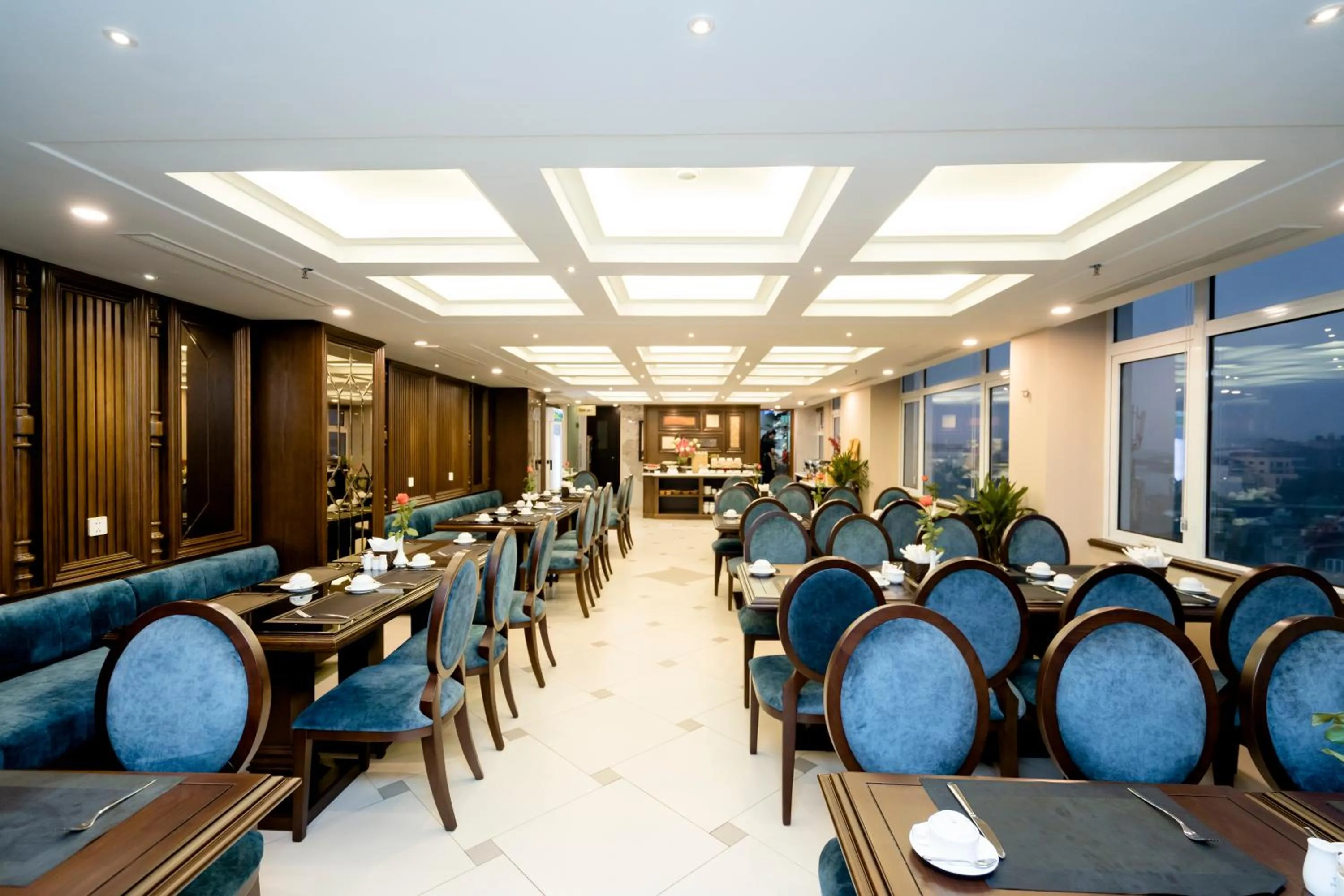 Restaurant/places to eat in Minasi Premium Hotel
