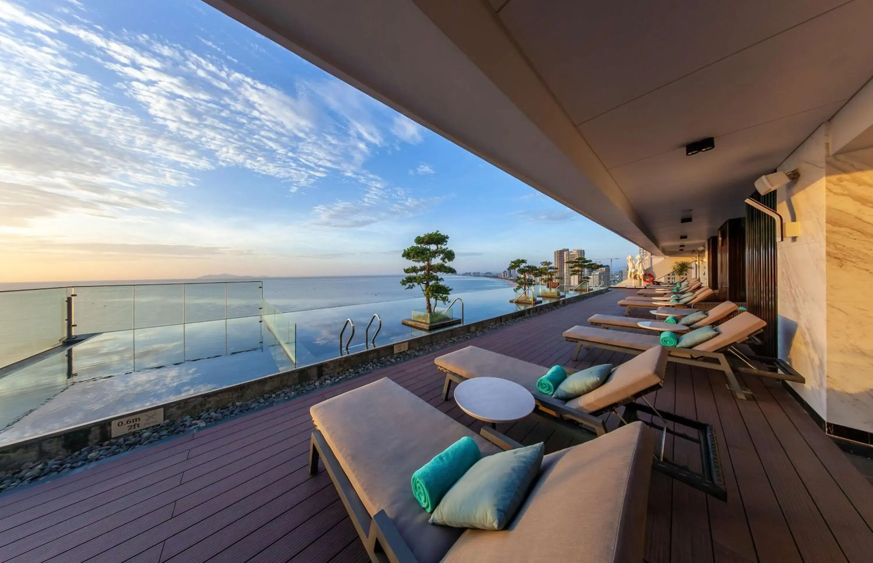 Pool view in Hilton Garden Inn Da Nang Pool view in Hilton Garden Inn Da Nang