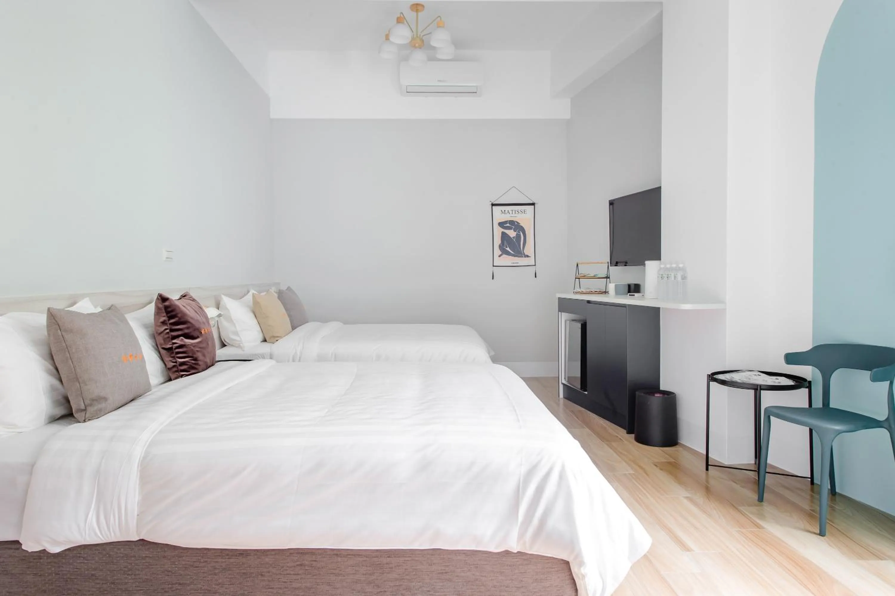 Bedroom, Bed in Water House