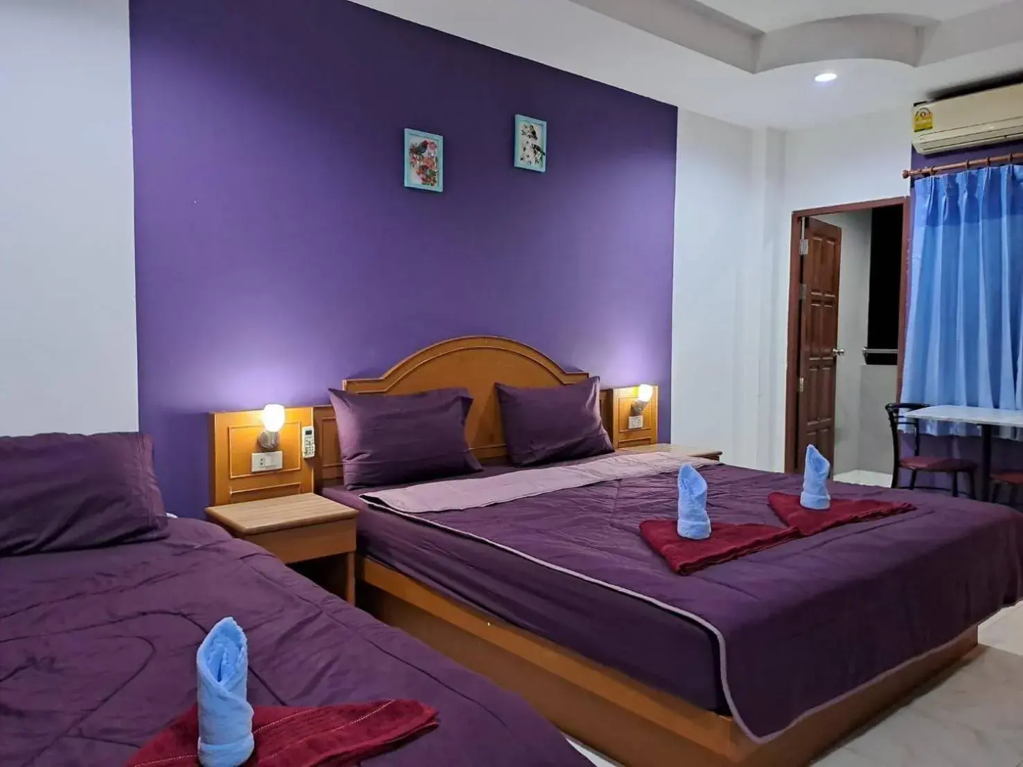 Deluxe Double Room (2 Adults + 1 Child) in Pailin Hill Hotel Deluxe Double Room (2 Adults + 1 Child) in Pailin Hill Hotel