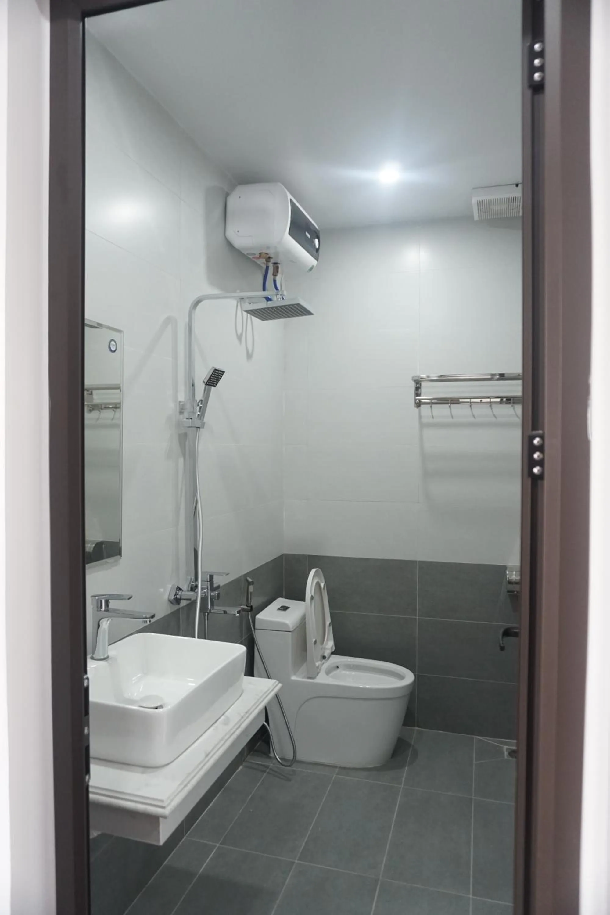 Shower in Adal Motel