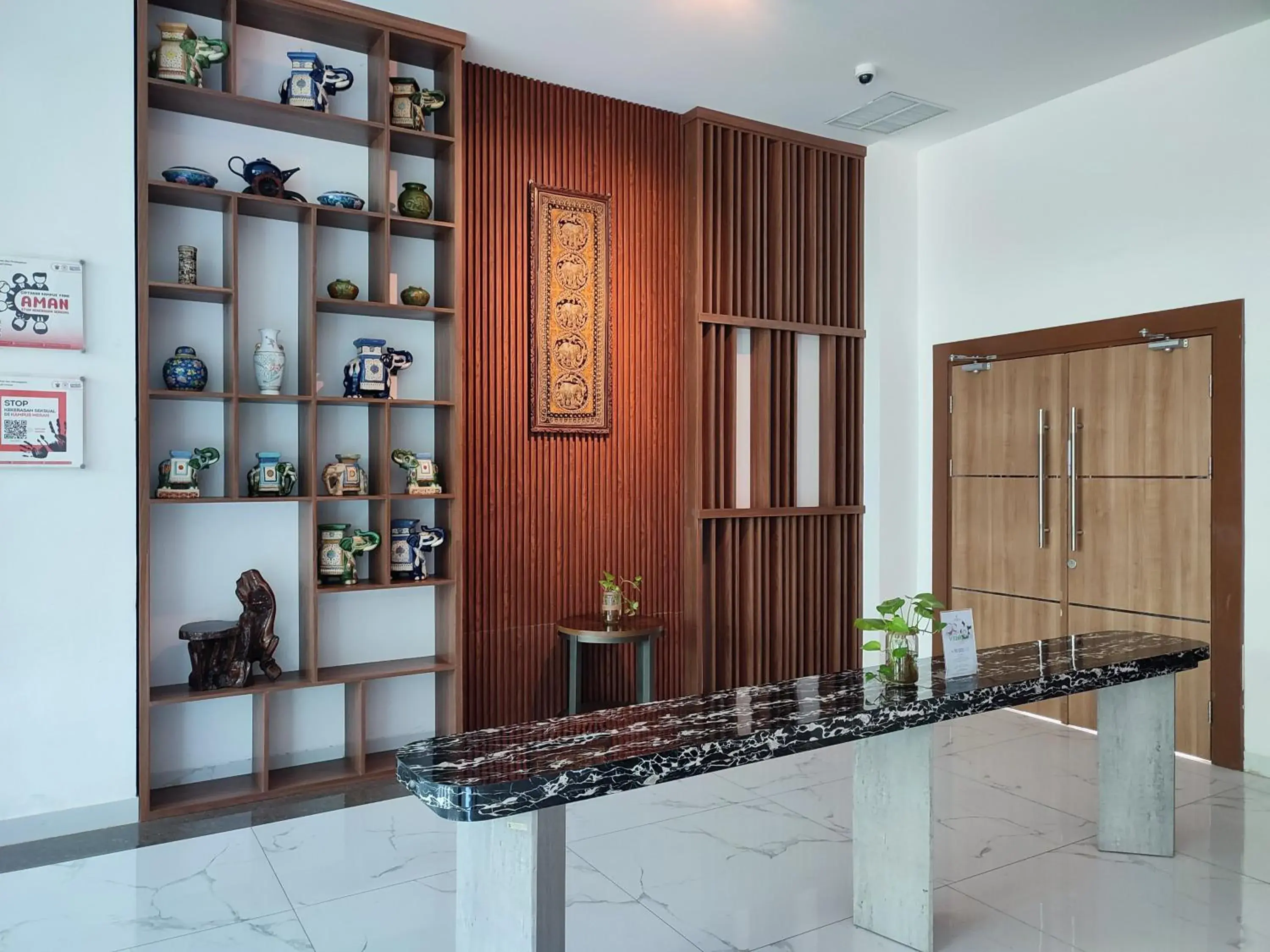 UNHAS HOTEL & CONVENTION UNHAS HOTEL & CONVENTION