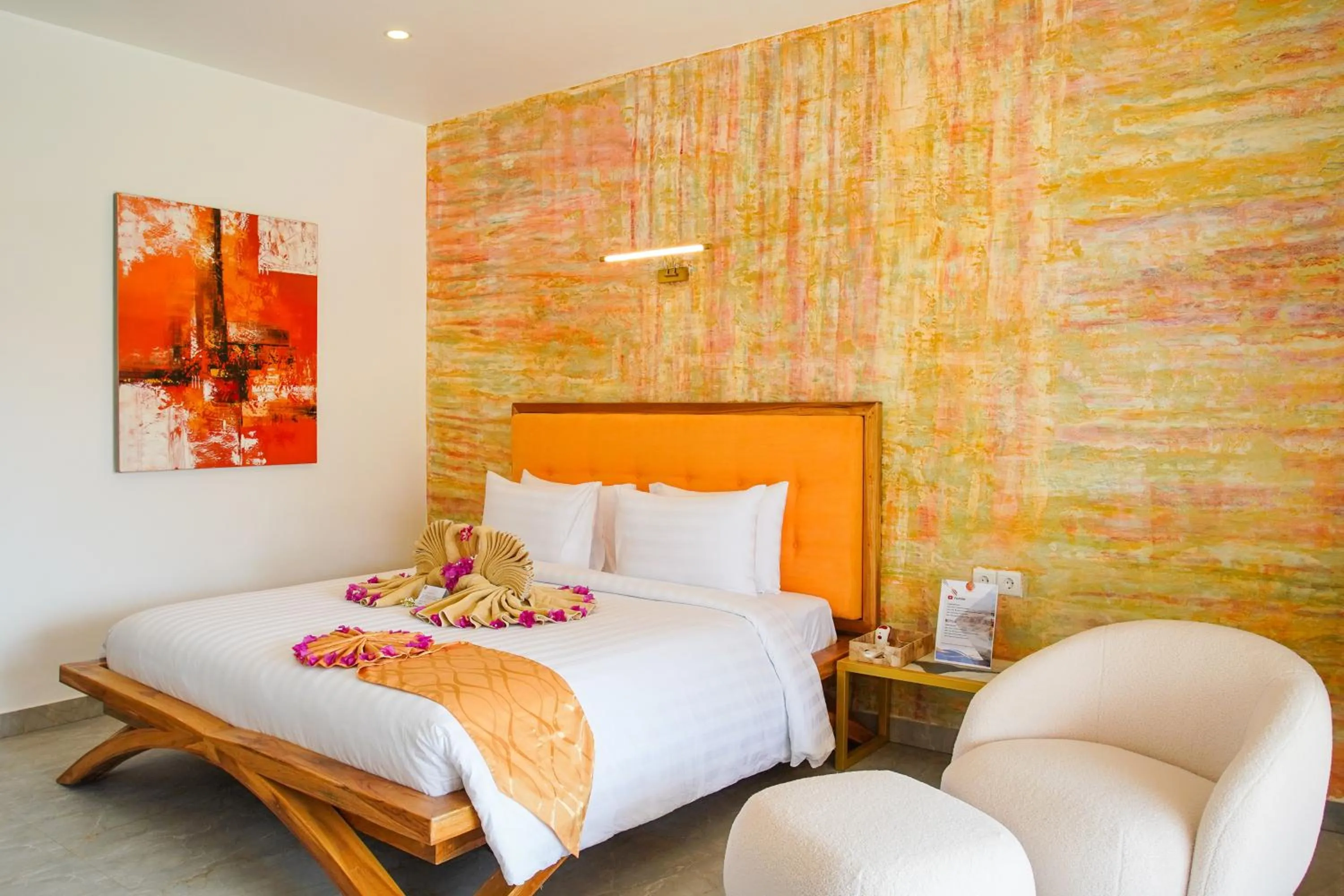 Bedroom, Bed in Pearl Sunset Resort - Sunset Moments, Adults Only