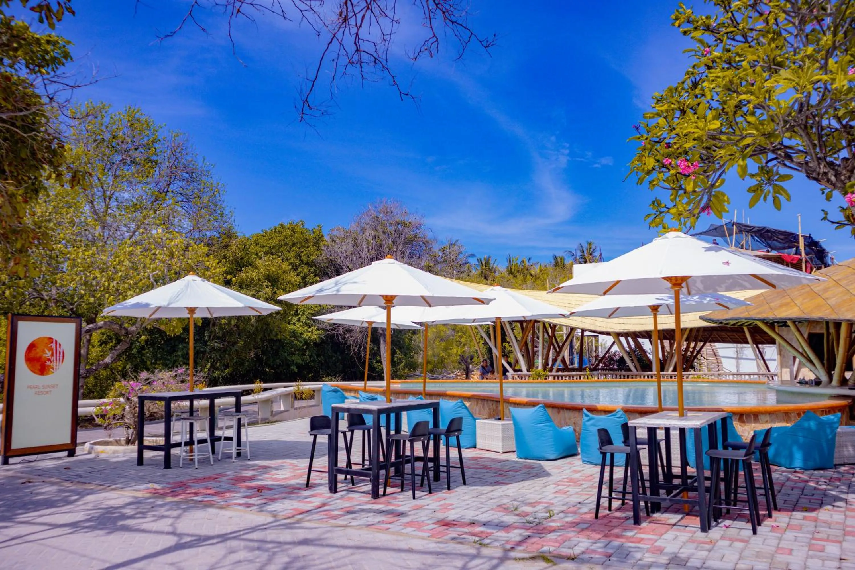 Swimming pool in Pearl Sunset Resort - Sunset Moments, Adults Only