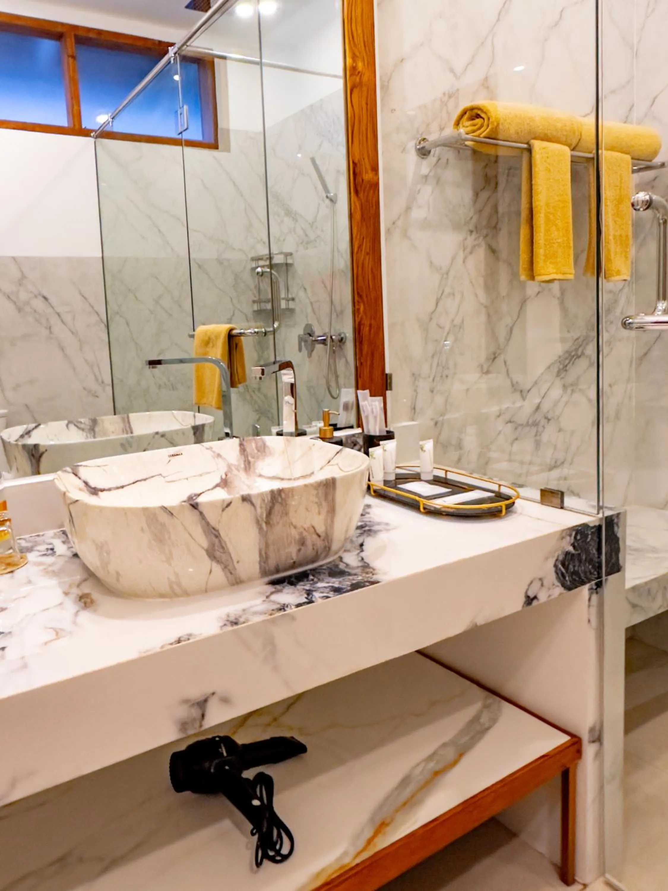 Bathroom in Pearl Sunset Resort - Sunset Moments, Adults Only