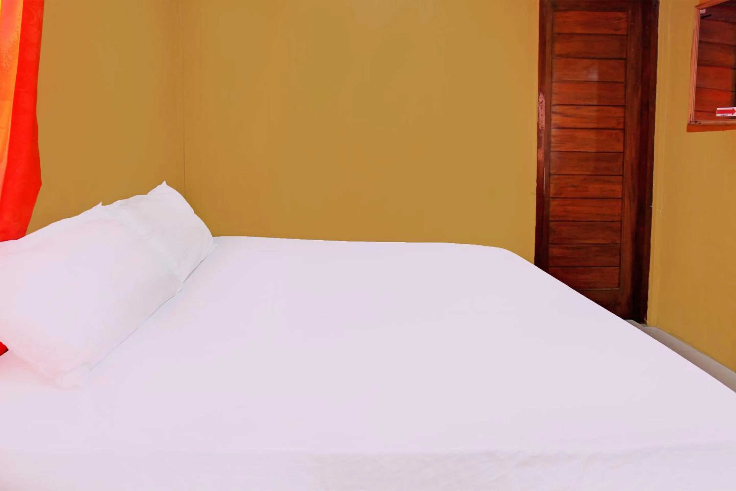 Bedroom, Bed in Hotel O Ujung Samalas HomestayNearLapangan Sembalun Bumbung