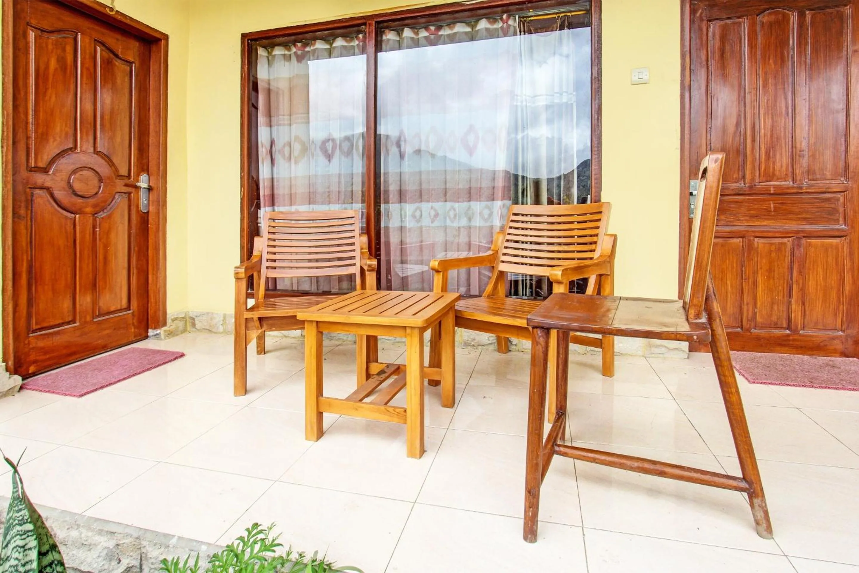 Lobby or reception in Hotel O Ujung Samalas HomestayNearLapangan Sembalun Bumbung