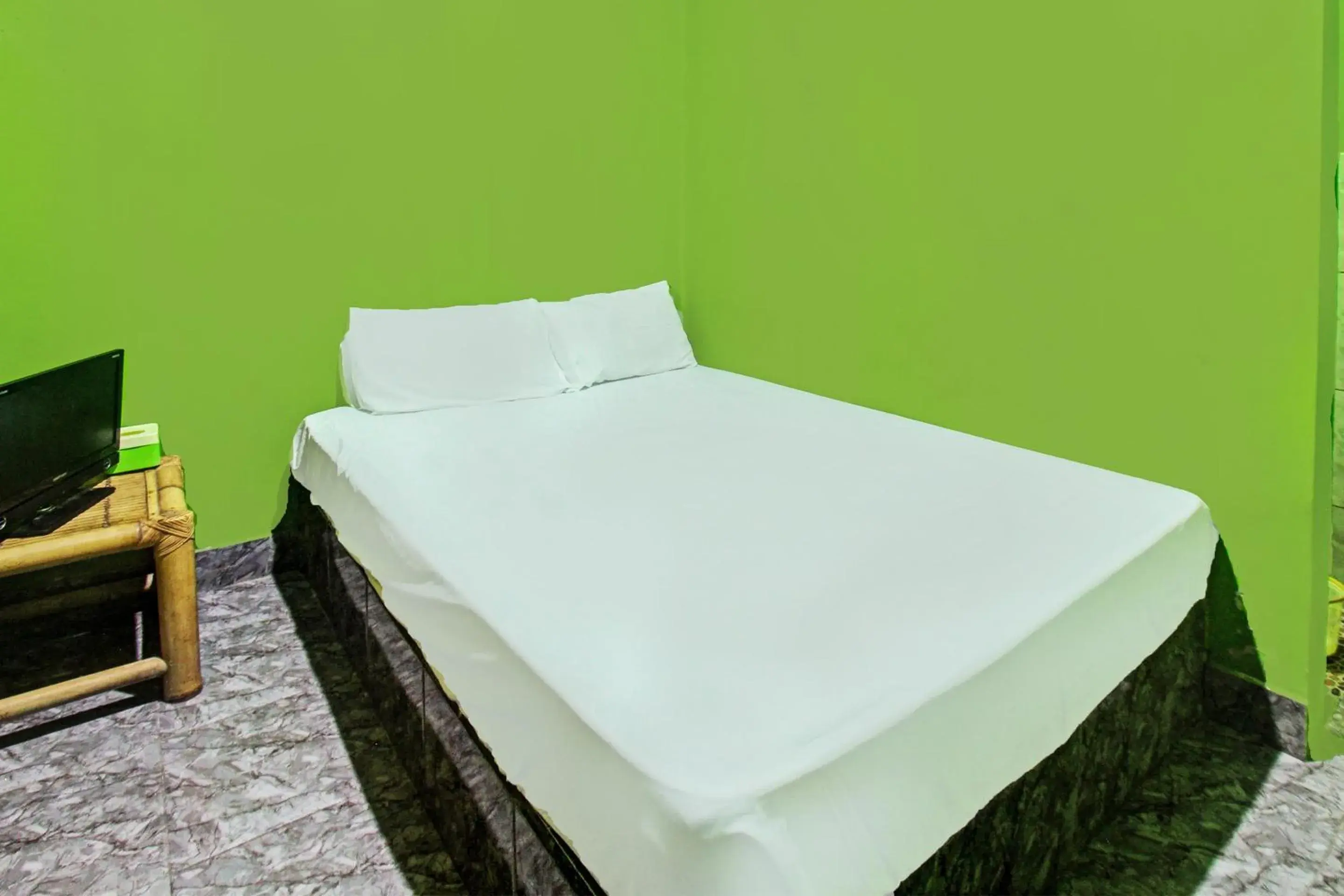 Bedroom, Bed in Hotel O Ashooy HomestayNearWisata Desa sedau Bedroom, Bed in Hotel O Ashooy HomestayNearWisata Desa sedau